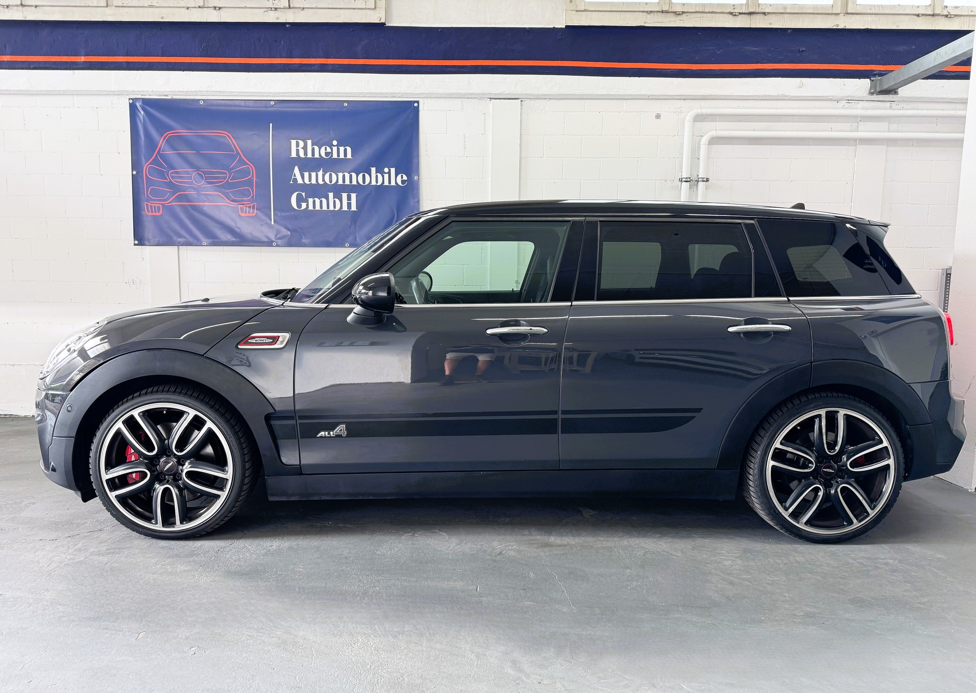 MINI Clubman Cooper John Cooper Works ALL4 Steptronic-image-2