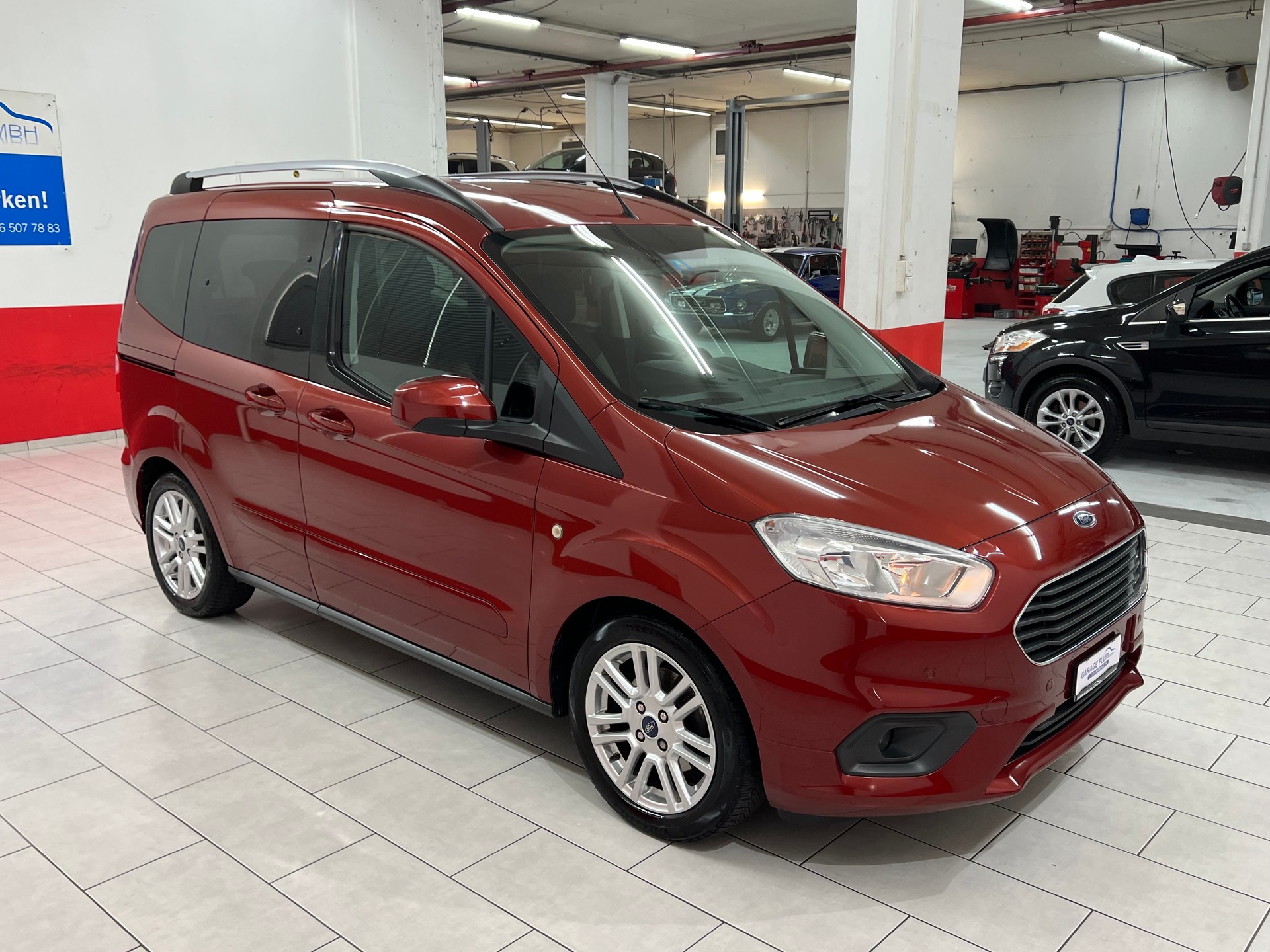 FORD Tourneo Courier 1.0 SCTi Titanium-image-4