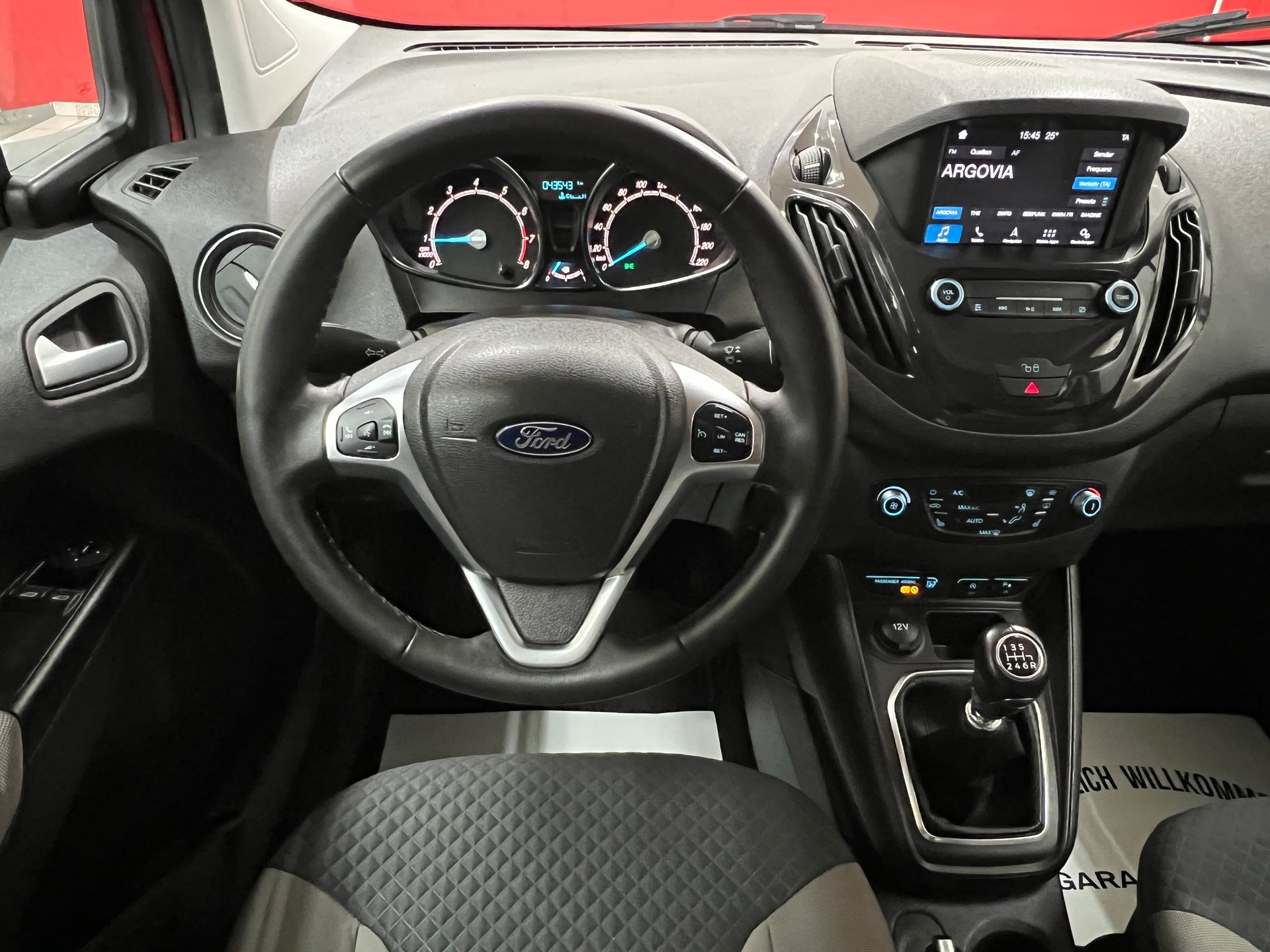 FORD Tourneo Courier 1.0 SCTi Titanium-image-10