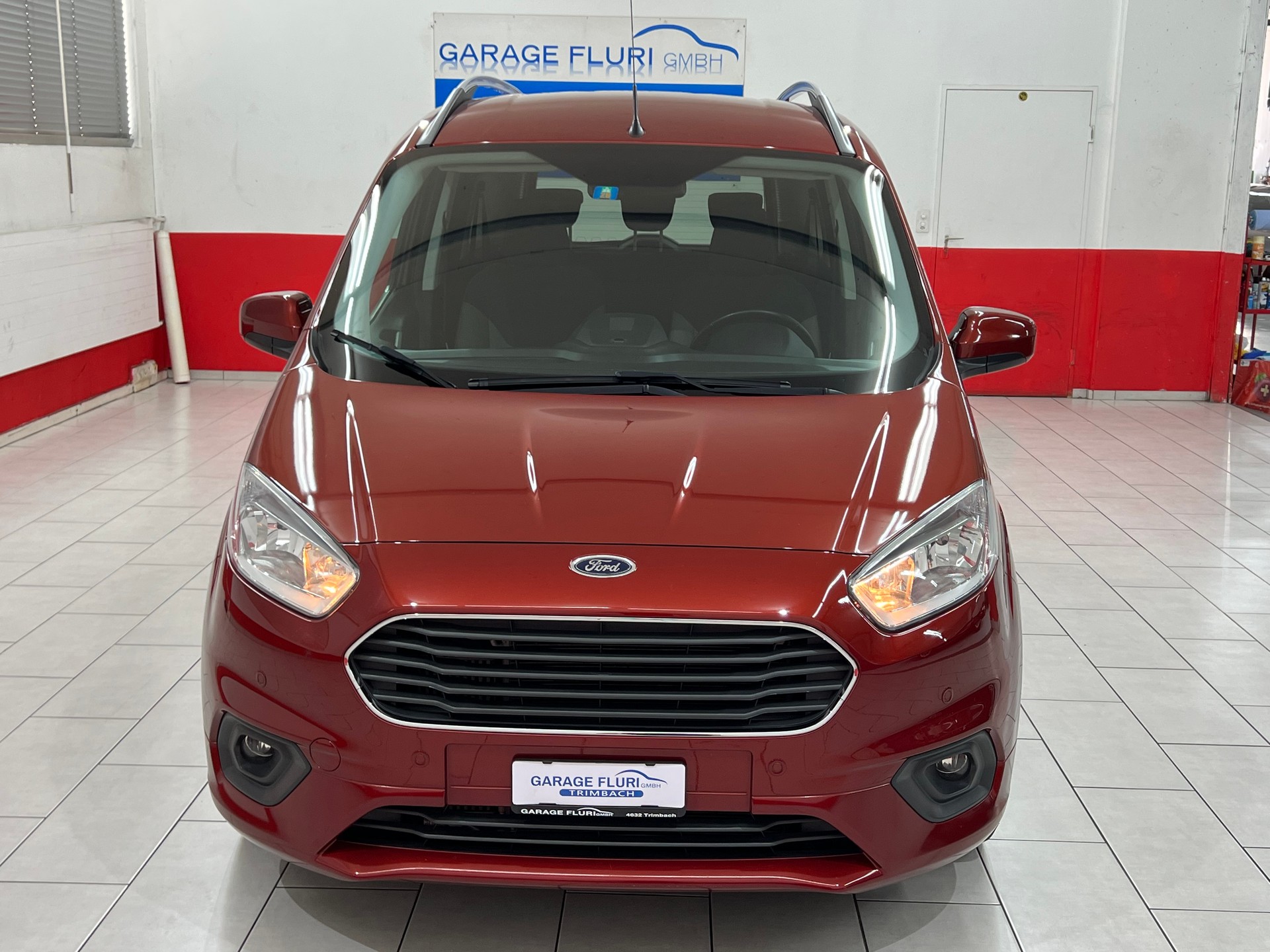 FORD Tourneo Courier 1.0 SCTi Titanium-image-2