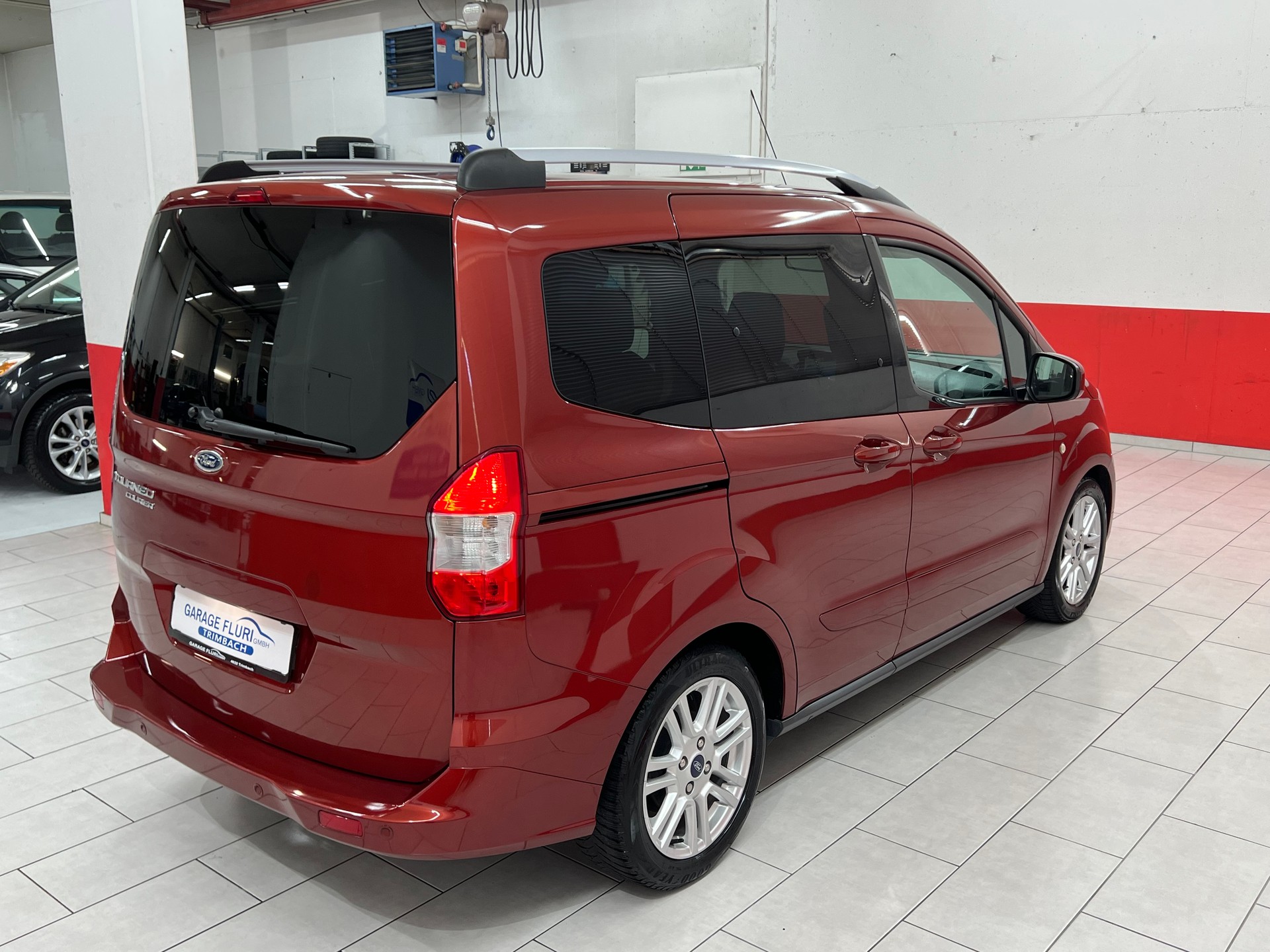 FORD Tourneo Courier 1.0 SCTi Titanium-image-5