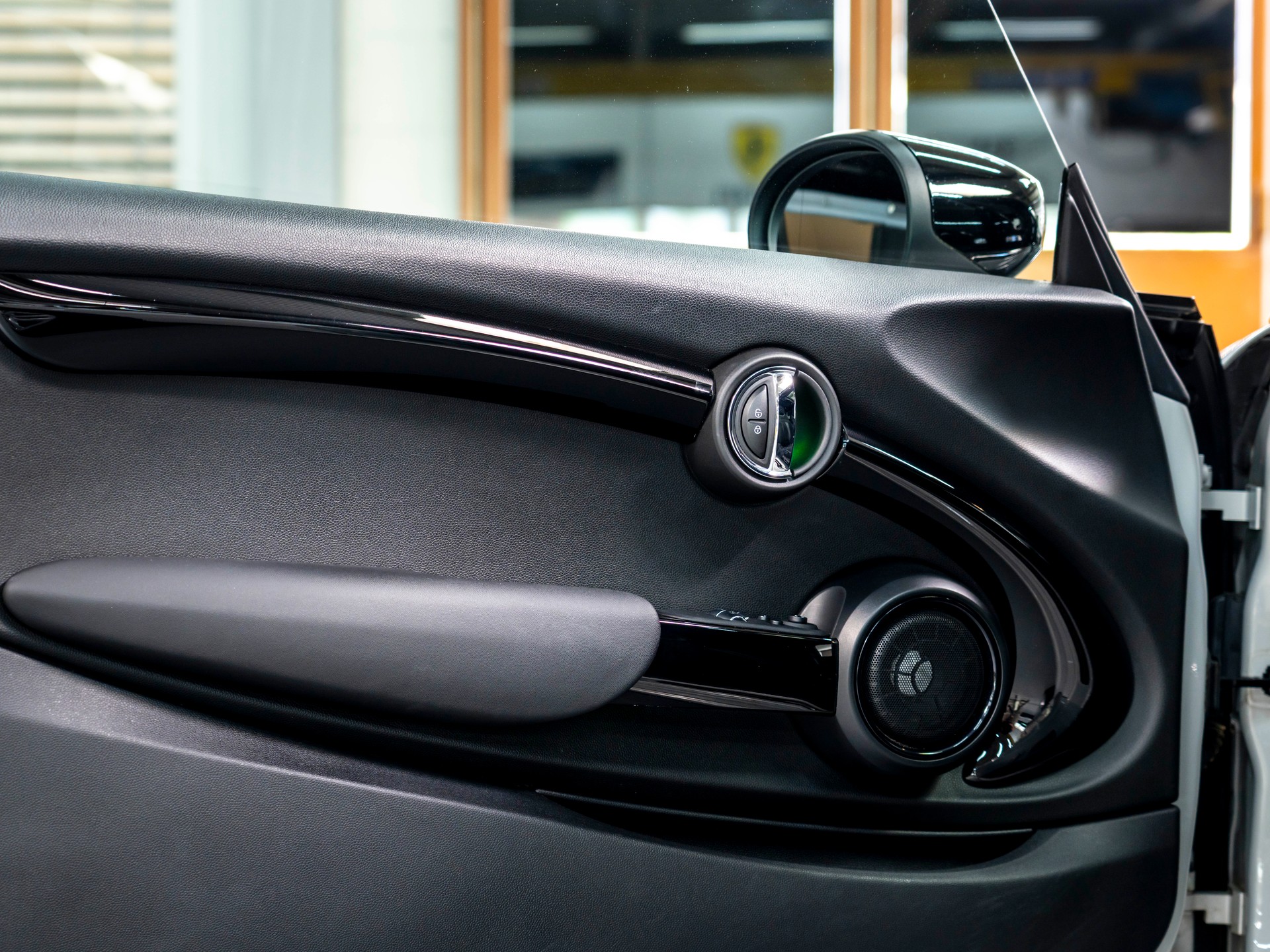 MINI Cooper John Cooper Works Steptronic-image-19