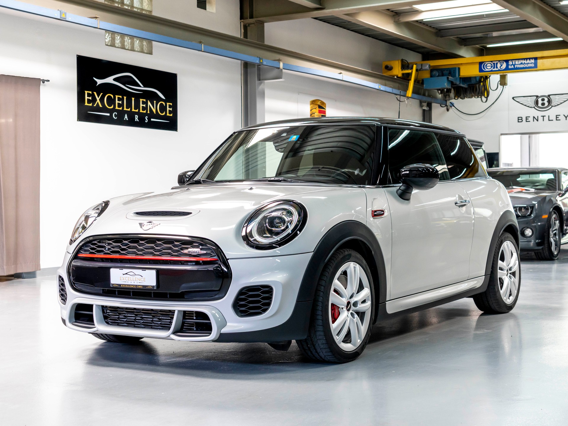 MINI Cooper John Cooper Works Steptronic-image-0