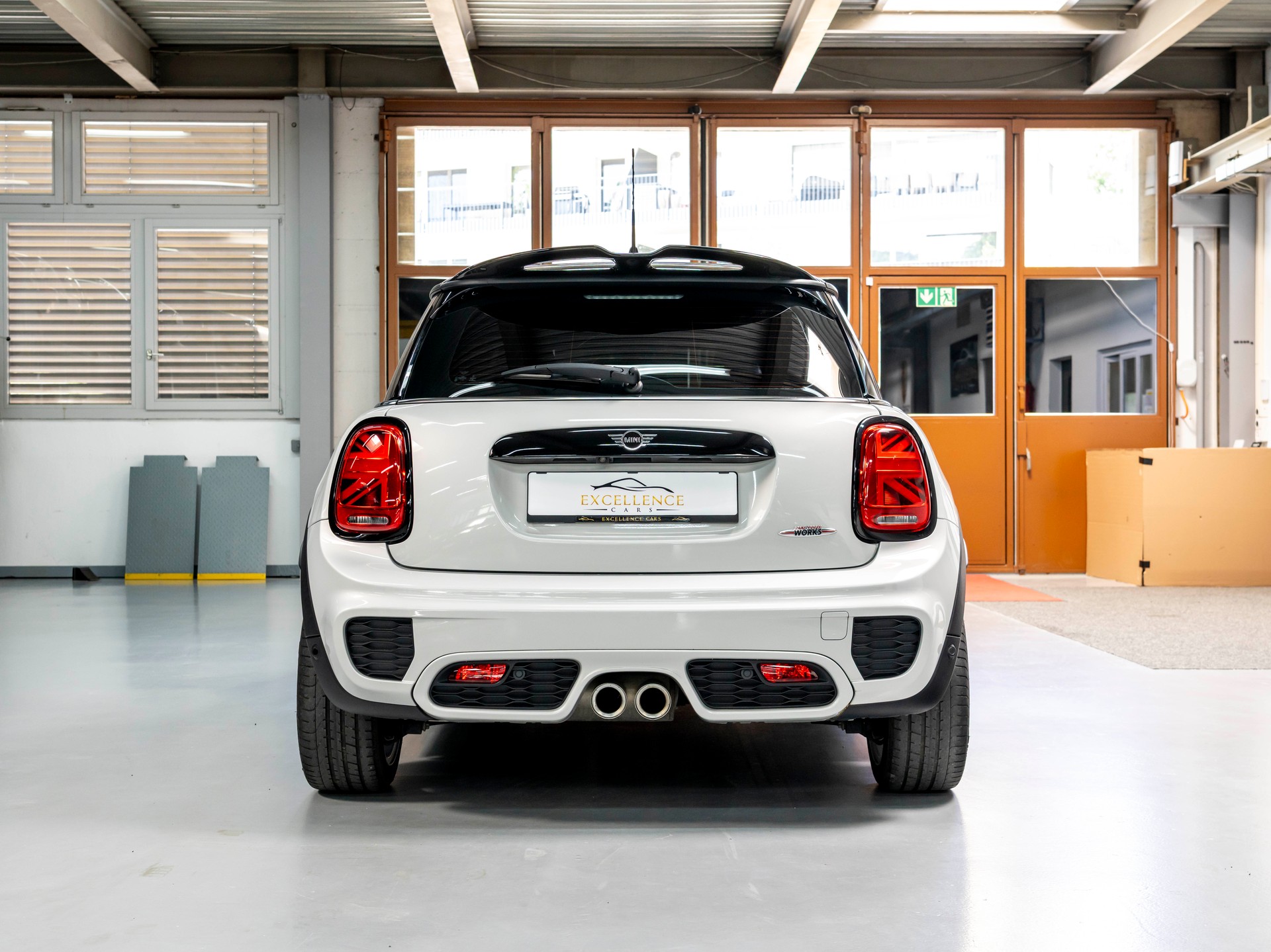MINI Cooper John Cooper Works Steptronic-image-6