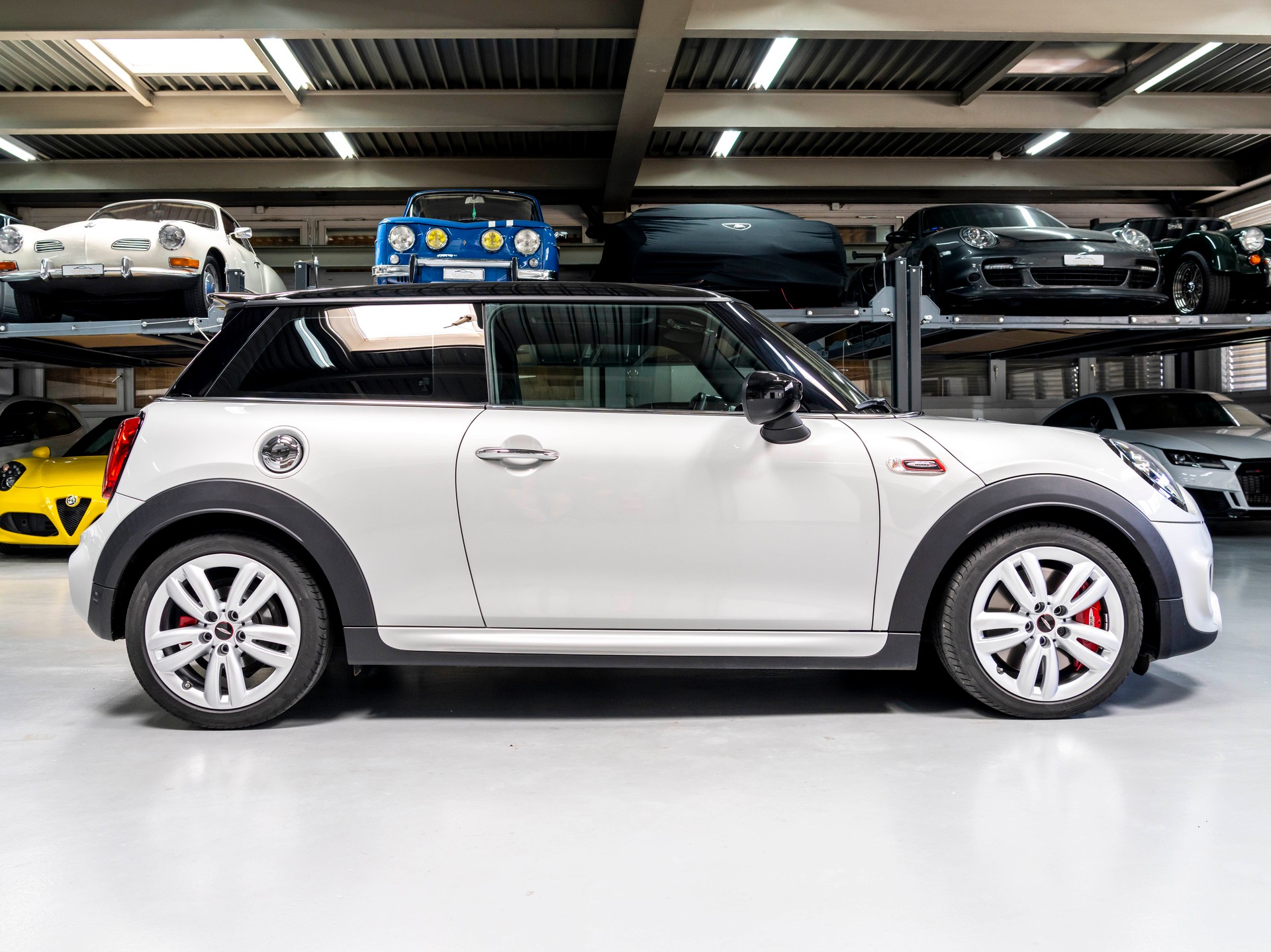 MINI Cooper John Cooper Works Steptronic-image-4