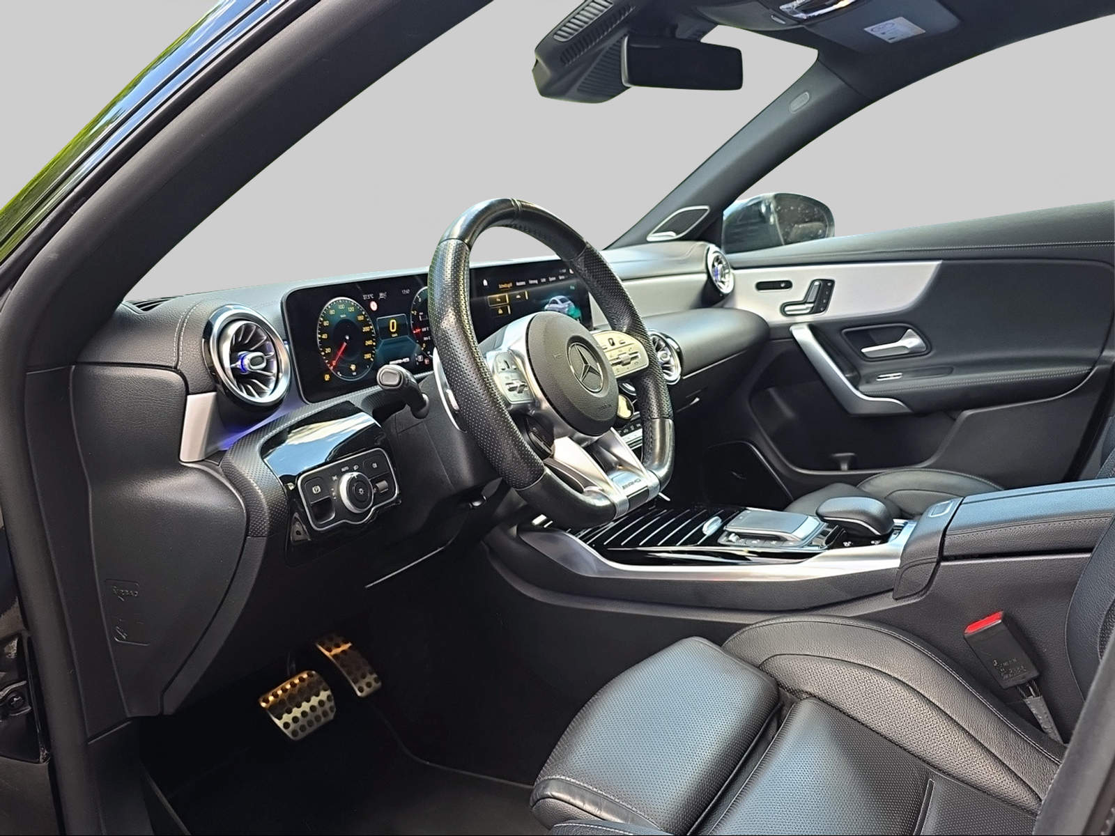 MERCEDES-BENZ CLA 35 AMG 4Matic 7G-DCT-image-8