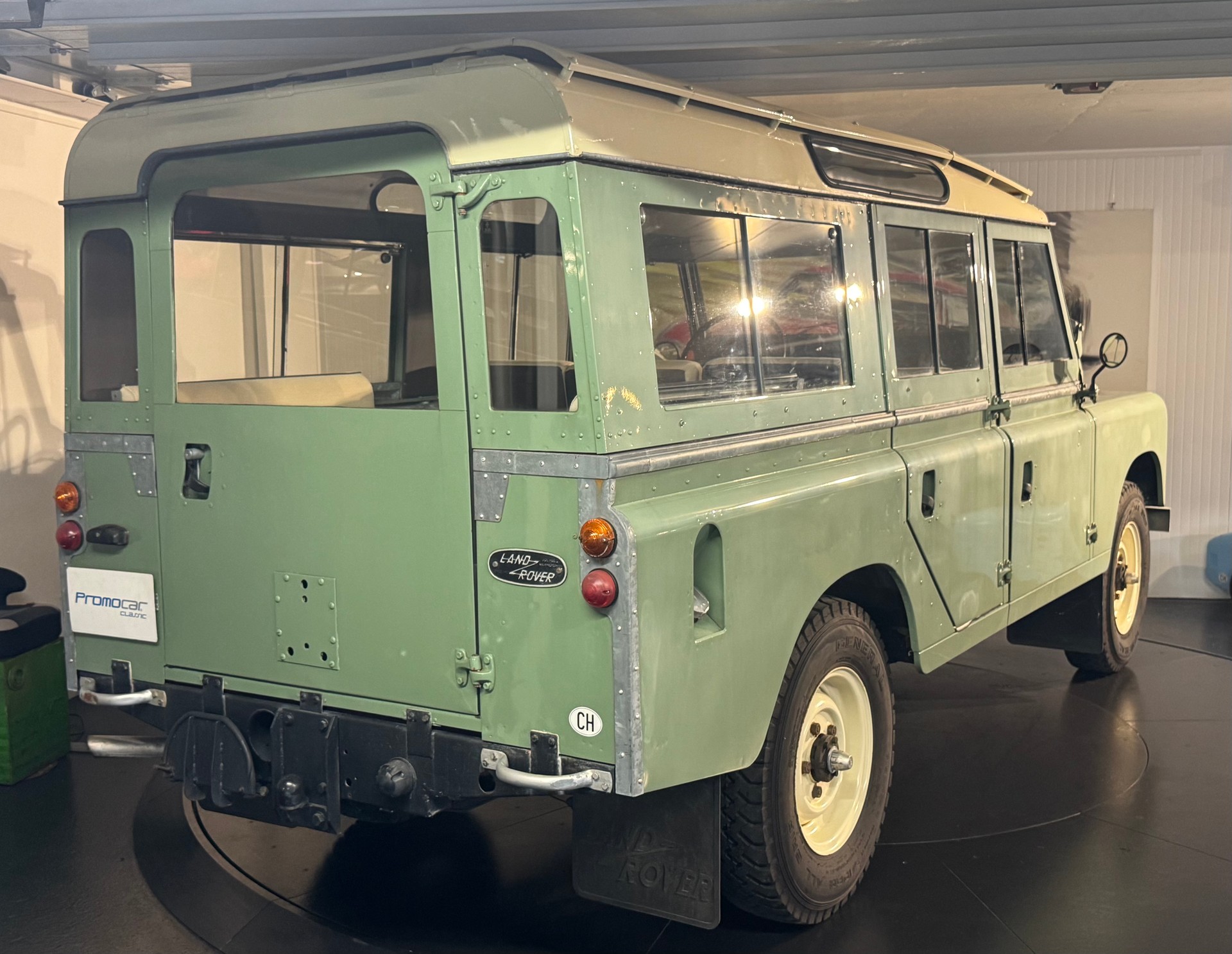 LAND ROVER 109 Serie IIA 2.6-image-4