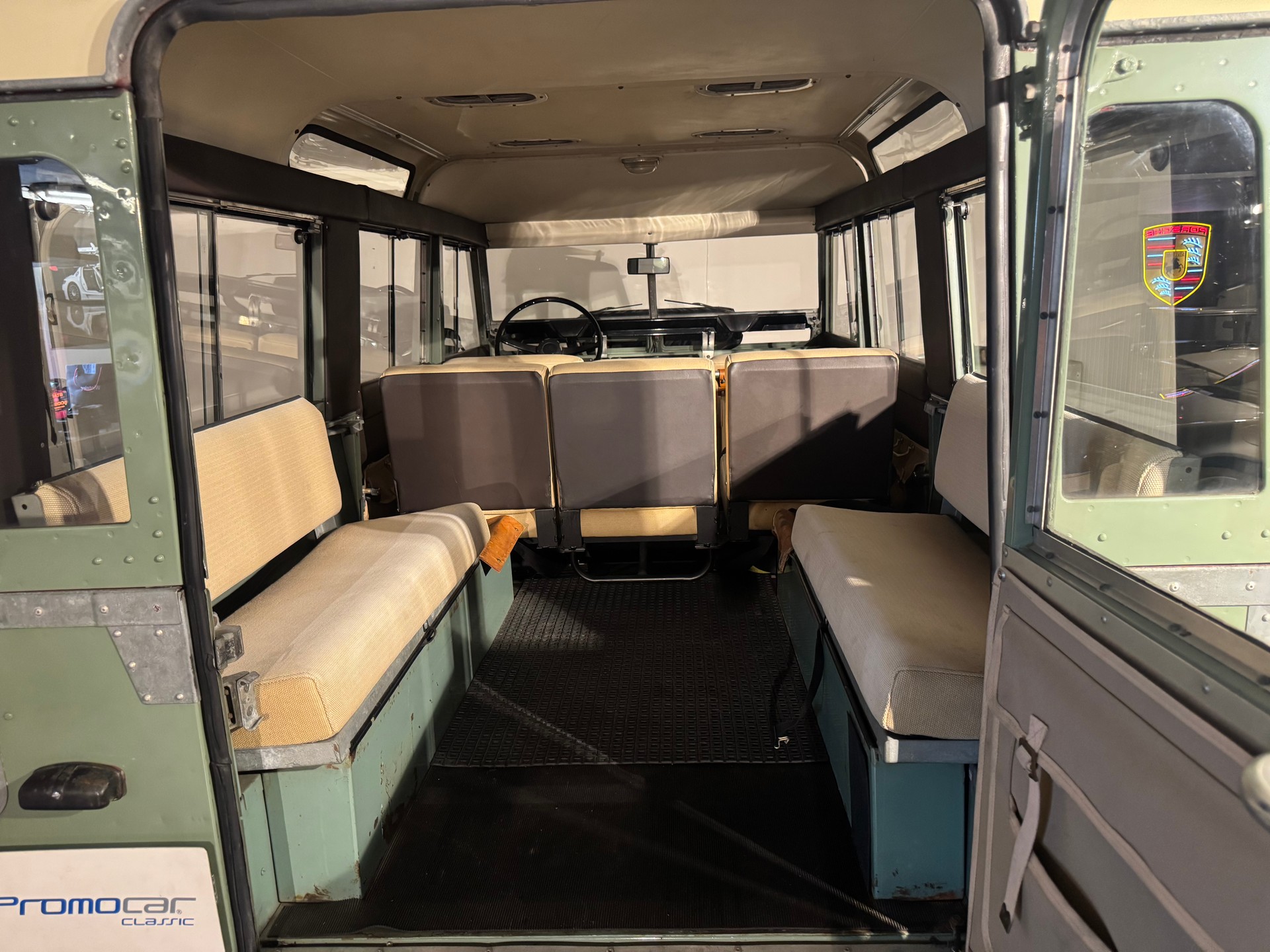 LAND ROVER 109 Serie IIA 2.6-image-24