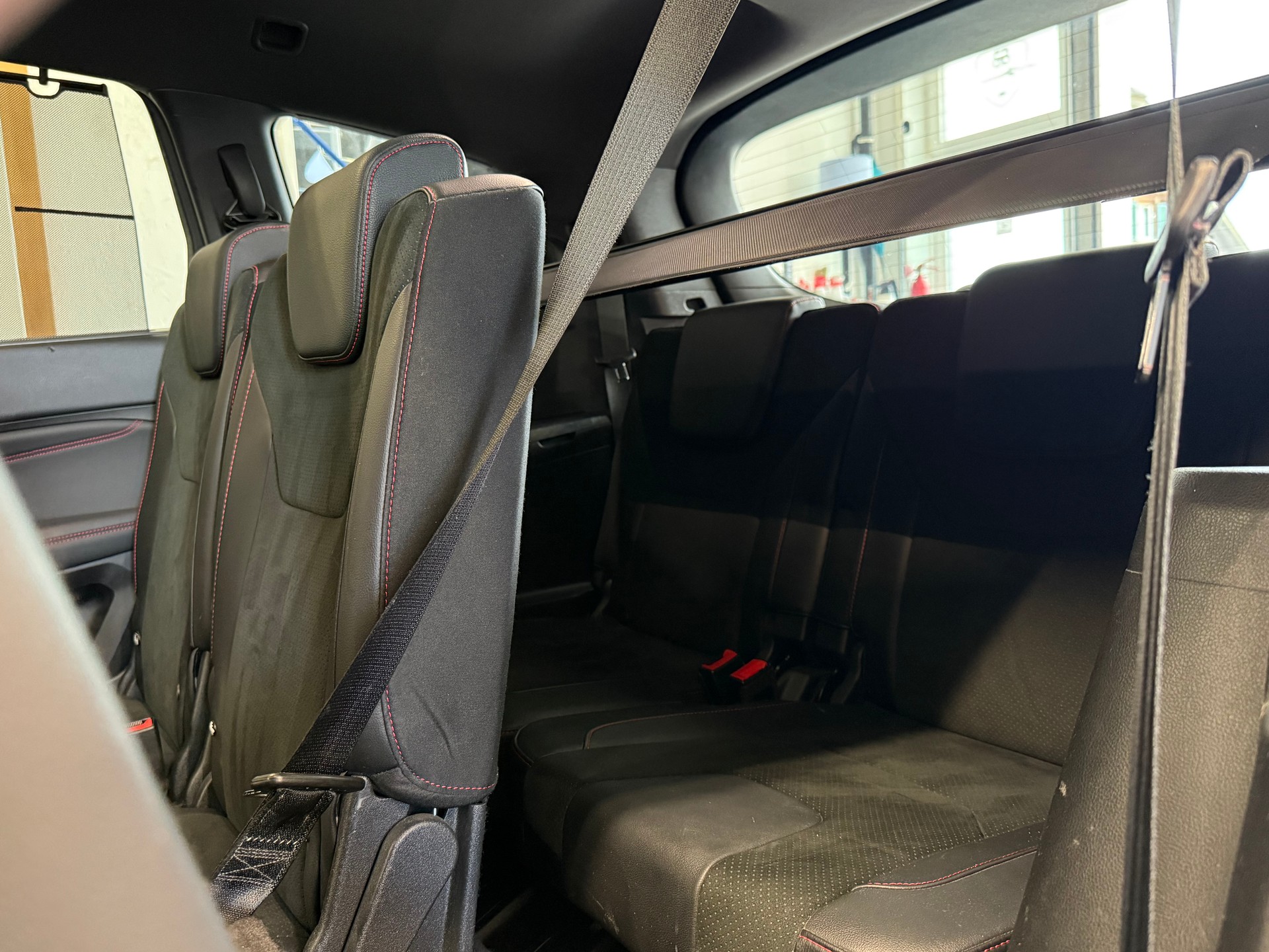 FORD S-Max 2.5 FHEV ST-Line 7-Plätzer-image-18