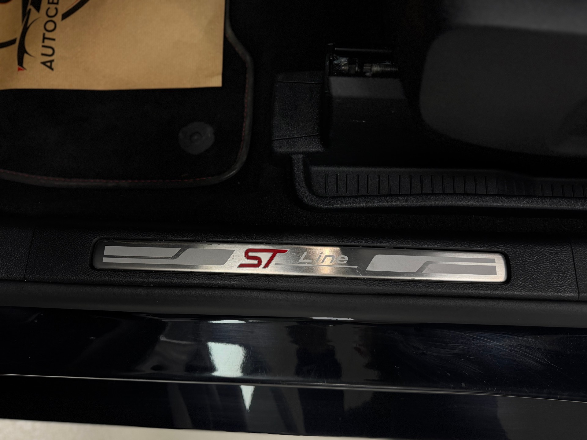 FORD S-Max 2.5 FHEV ST-Line 7-Plätzer-image-13
