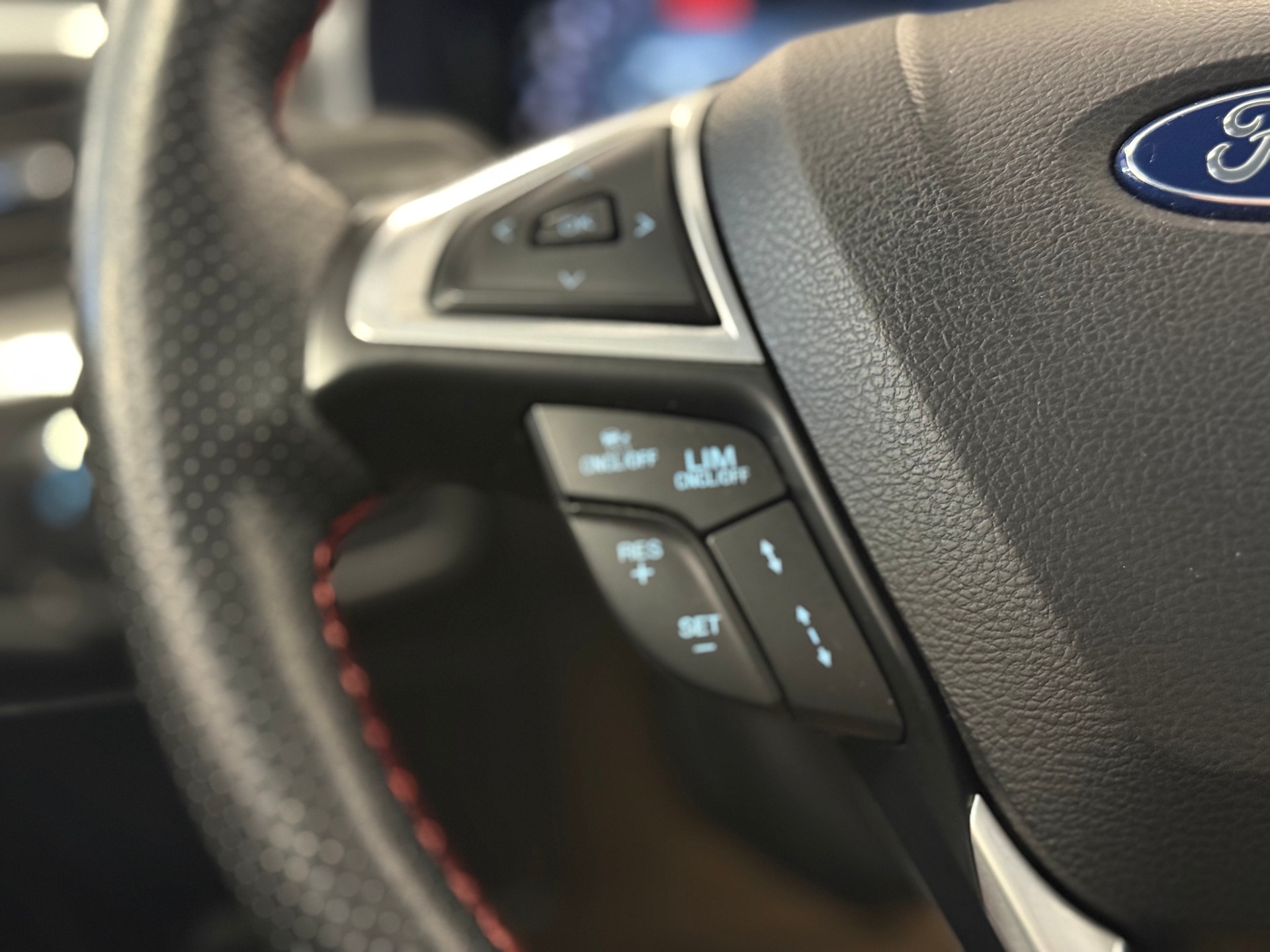 FORD S-Max 2.5 FHEV ST-Line 7-Plätzer-image-22