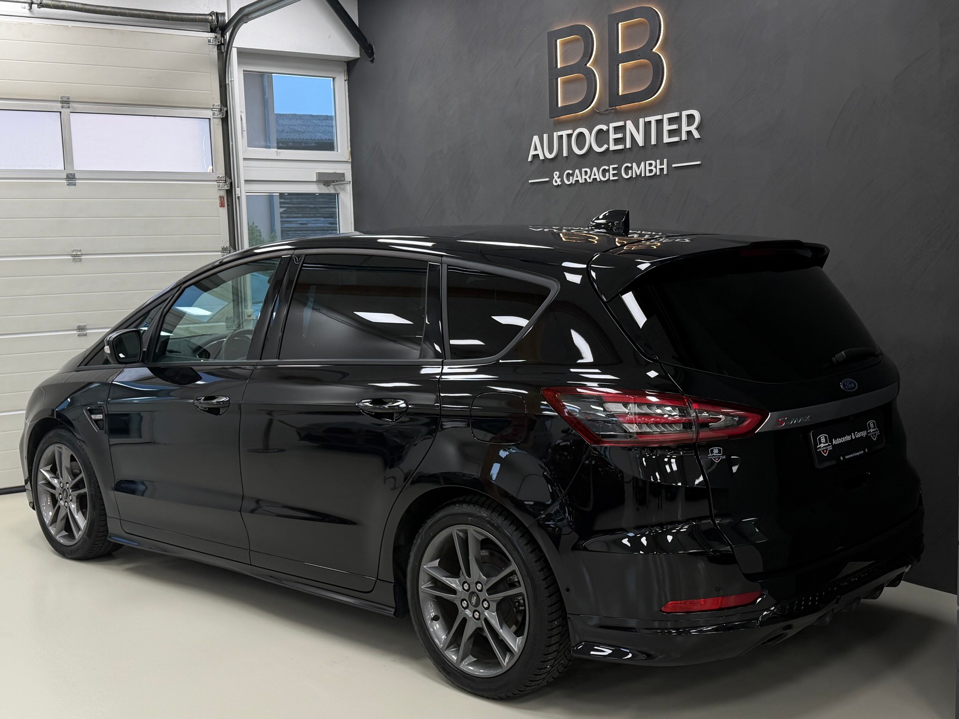 FORD S-Max 2.5 FHEV ST-Line 7-Plätzer-image-4