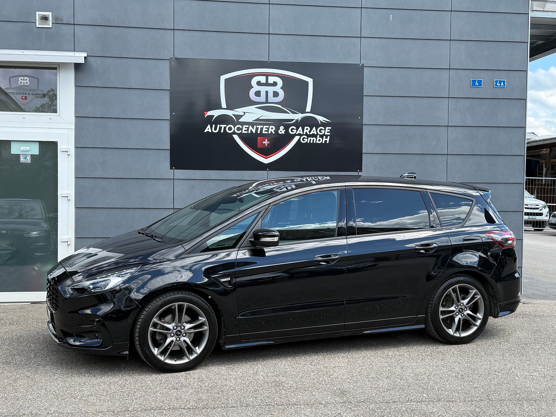 FORD S-Max 2.5 FHEV ST-Line 7-Plätzer-image-3