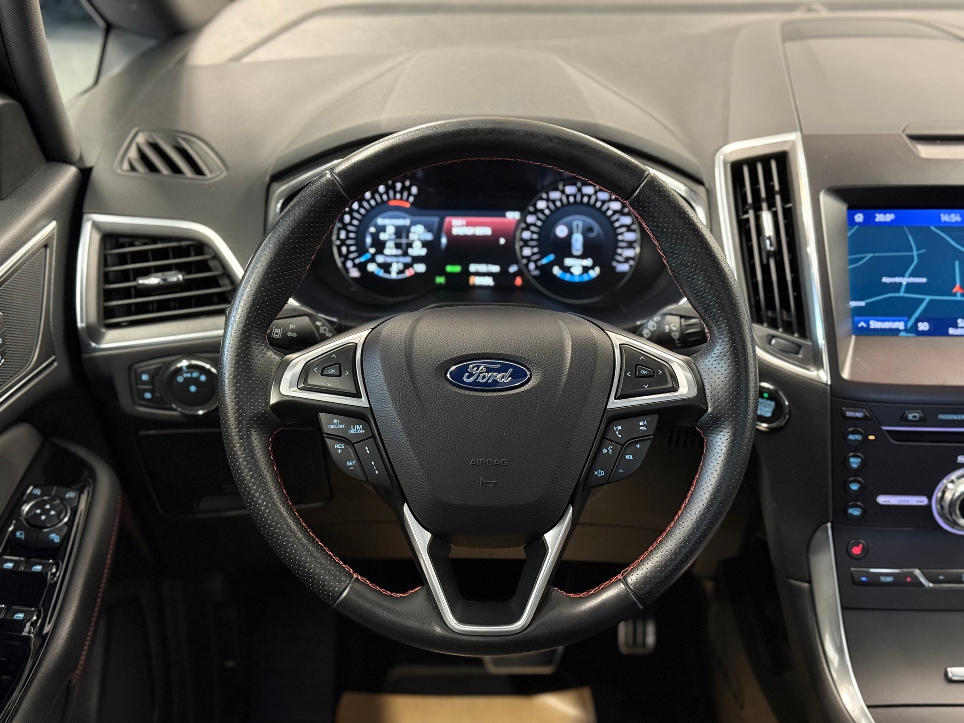 FORD S-Max 2.5 FHEV ST-Line 7-Plätzer-image-19