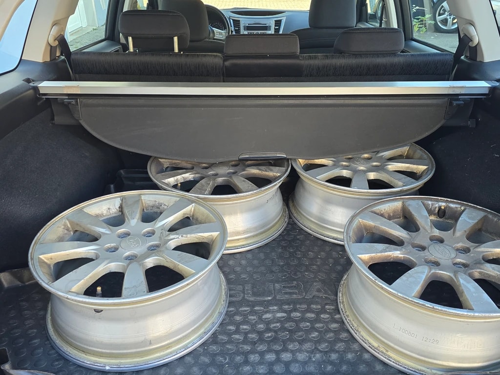 SUBARU Legacy 2.0i Swiss AWD-image-6