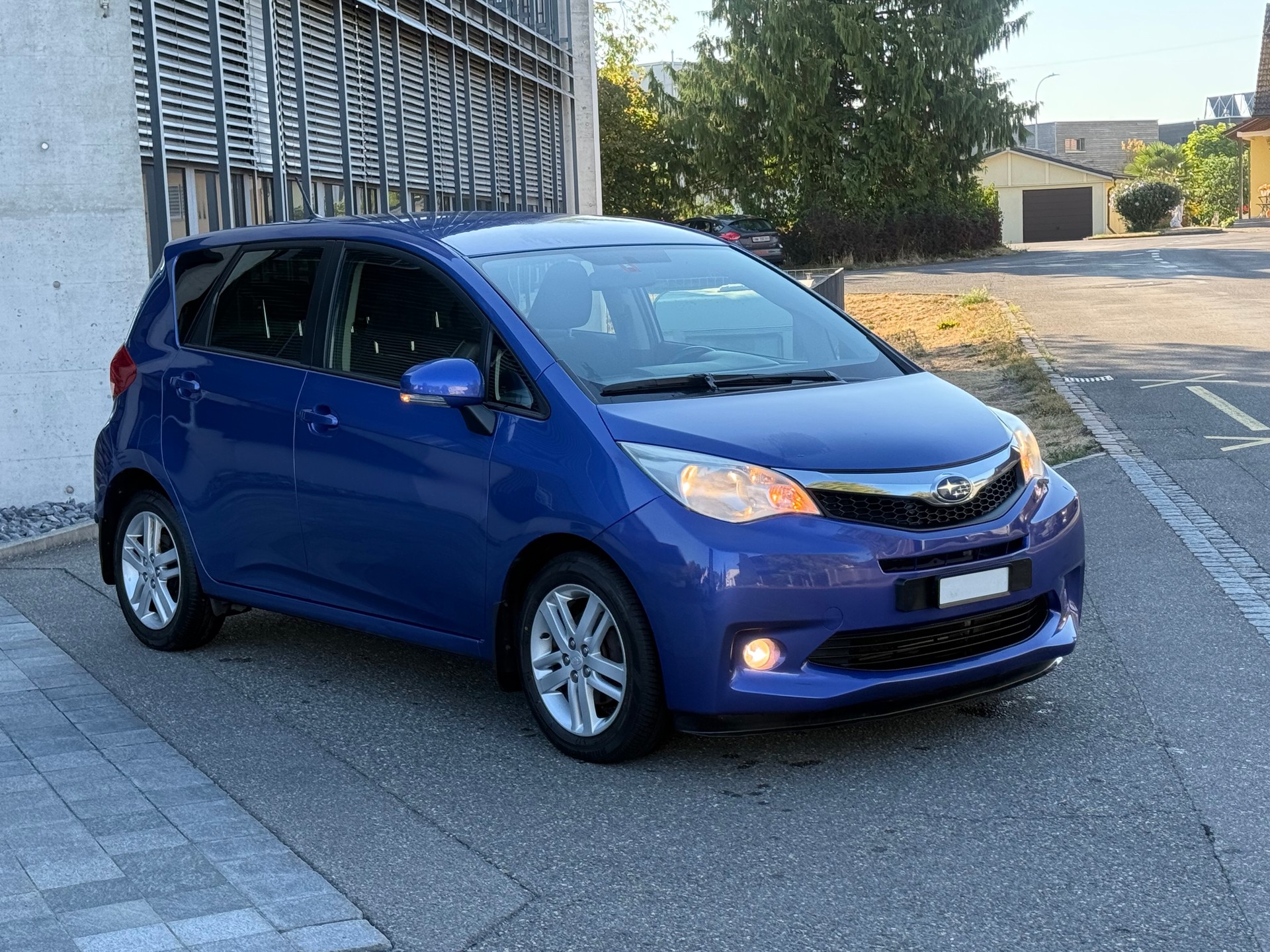 SUBARU Trezia 1.4D Swiss Luxury-image-0