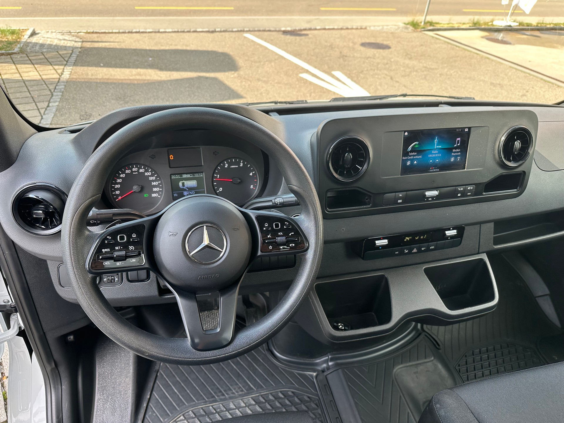 MERCEDES-BENZ Sprinter 317 CDI Kompakt 9G-TRONIC-image-9