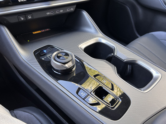 LEXUS RZ 550e 77 KW F Sport-image-11