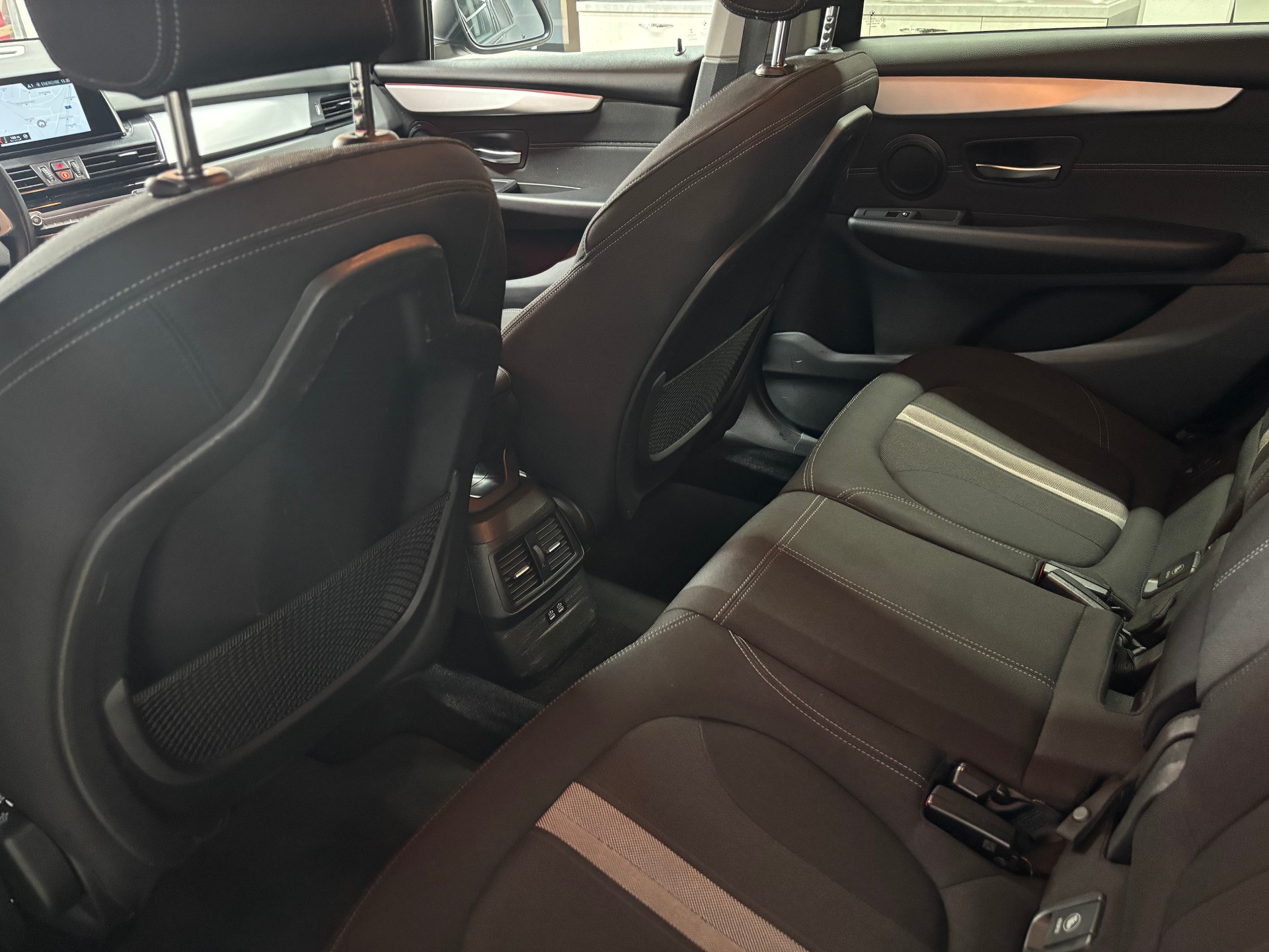 BMW 218d Gran Tourer Steptronic-image-13