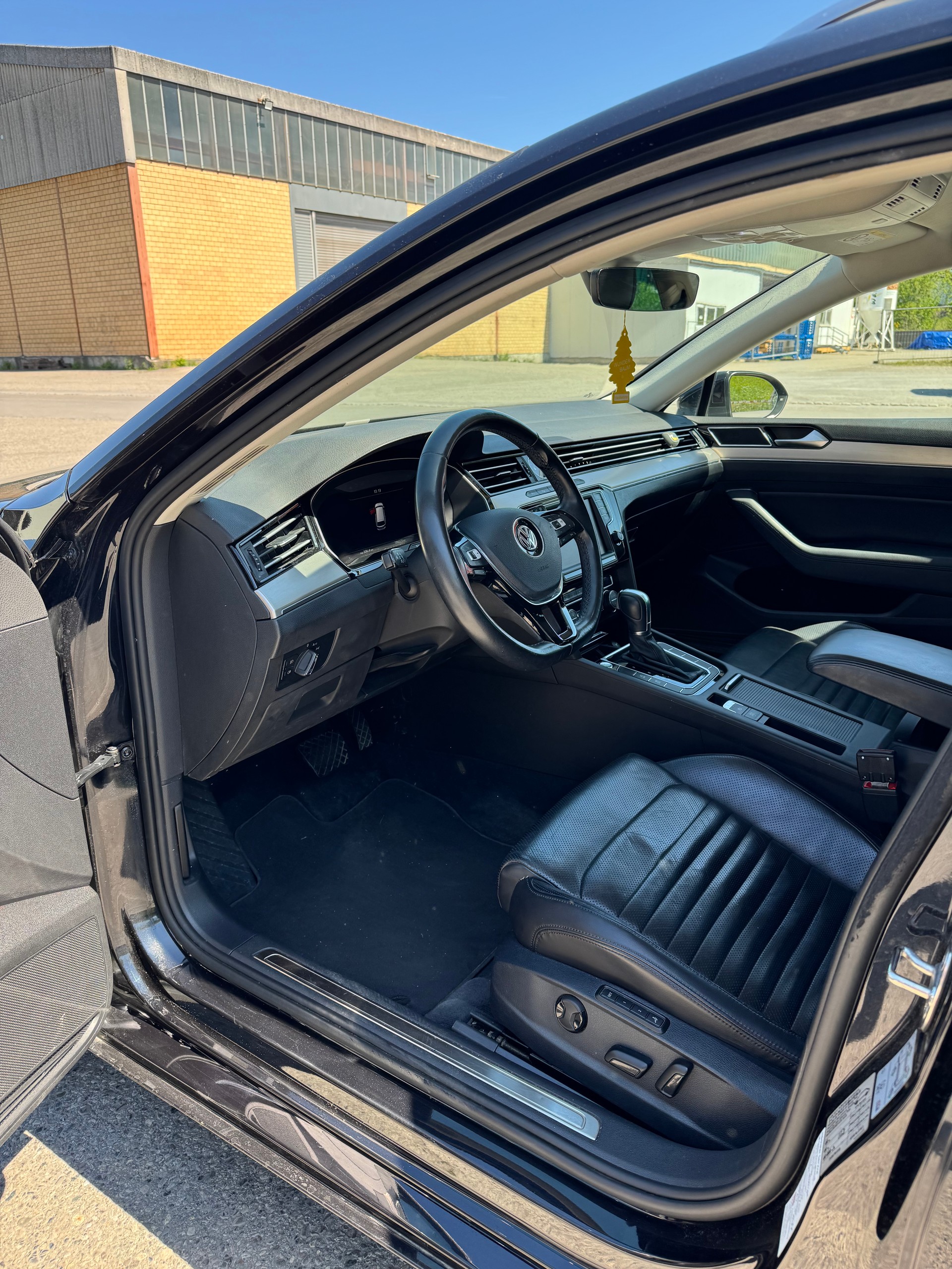 VW 2.0 TDI 190 SCR Highl. DSG 4m-image-3
