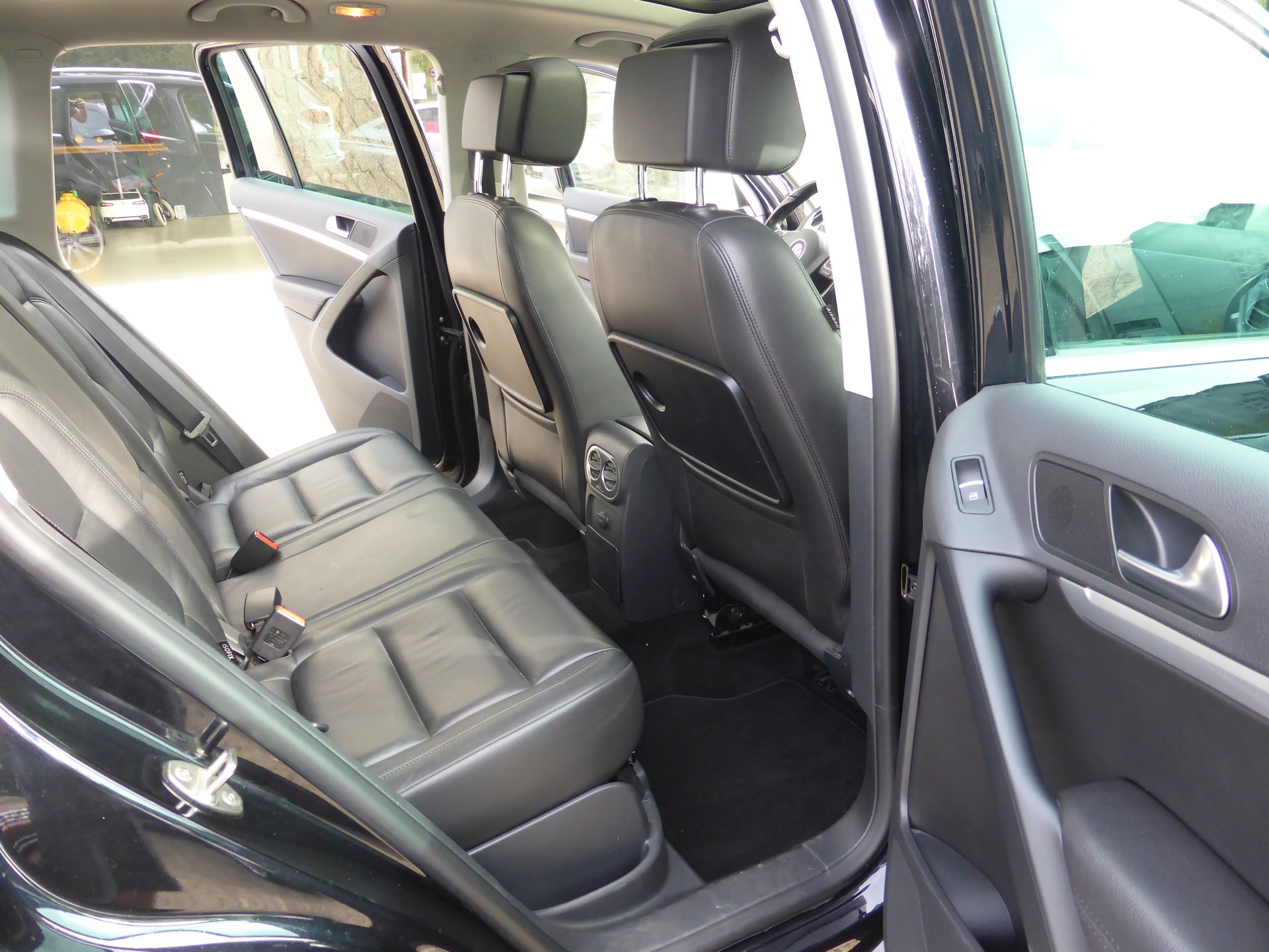VW Tiguan 2.0 TSI Sport&Style 4Motion DSG-image-14