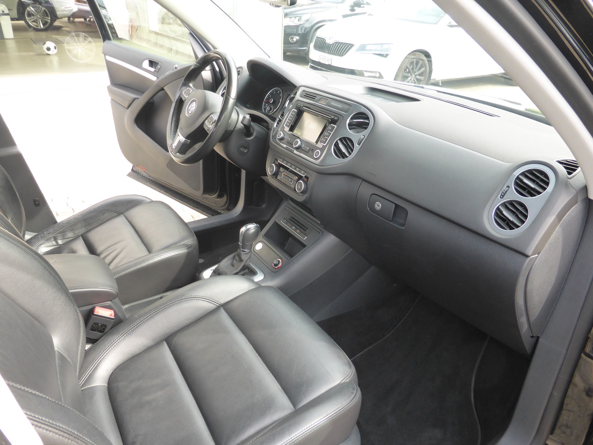 VW Tiguan 2.0 TSI Sport&Style 4Motion DSG-image-15