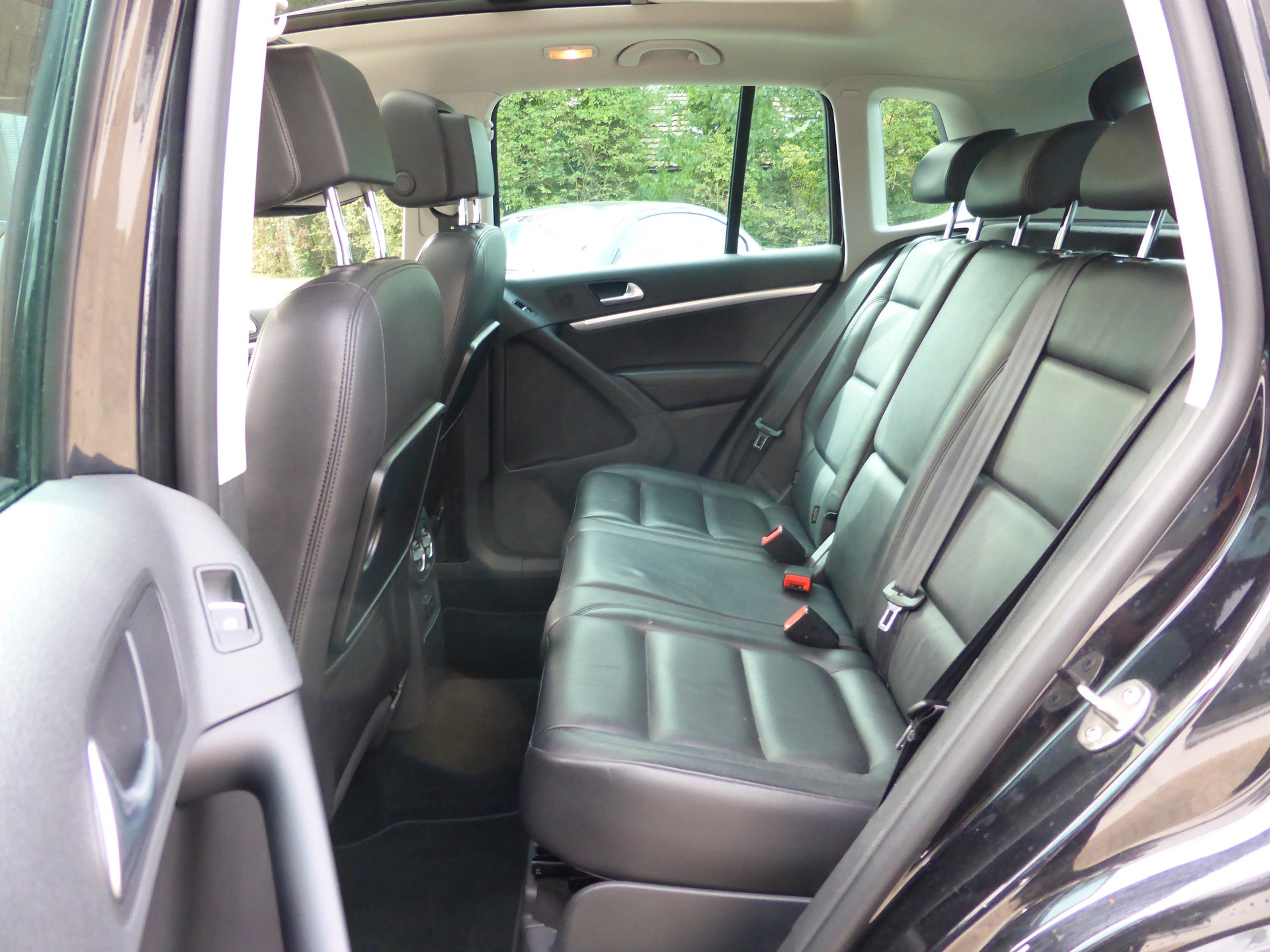 VW Tiguan 2.0 TSI Sport&Style 4Motion DSG-image-12