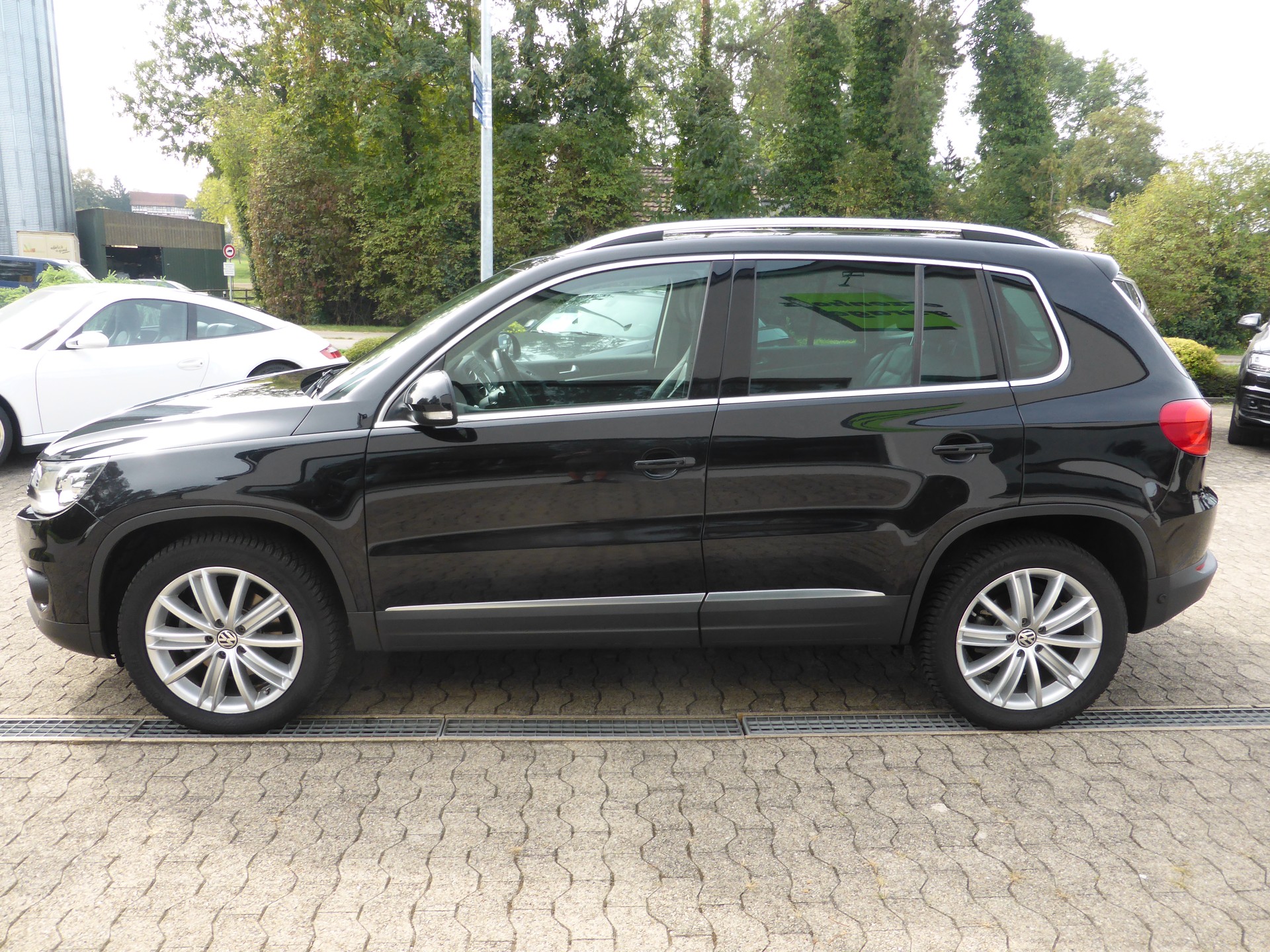 VW Tiguan 2.0 TSI Sport&Style 4Motion DSG-image-5
