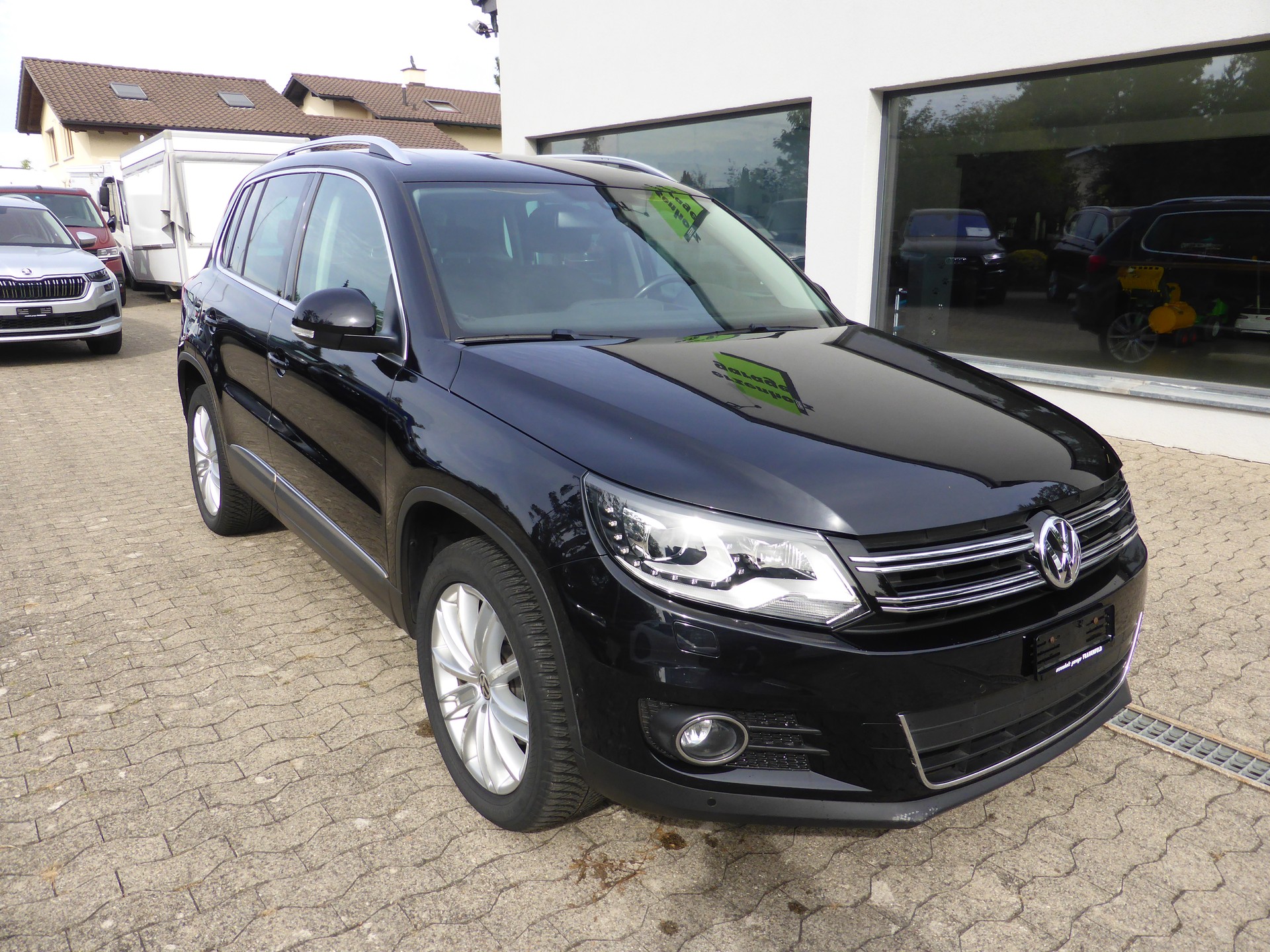 VW Tiguan 2.0 TSI Sport&Style 4Motion DSG-image-2