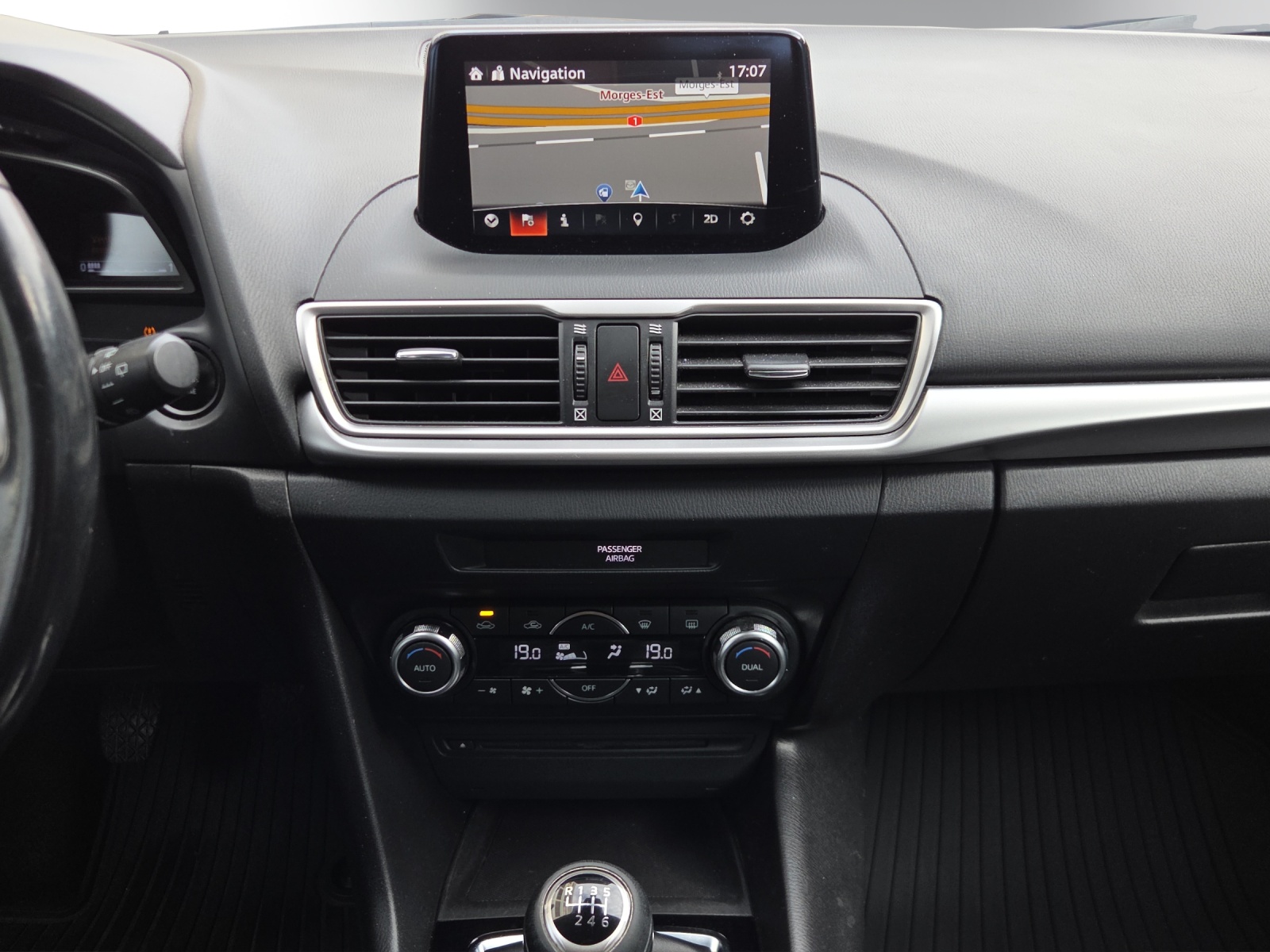 Image MAZDA 3 3 SKYACTIV-G 100 Ambition