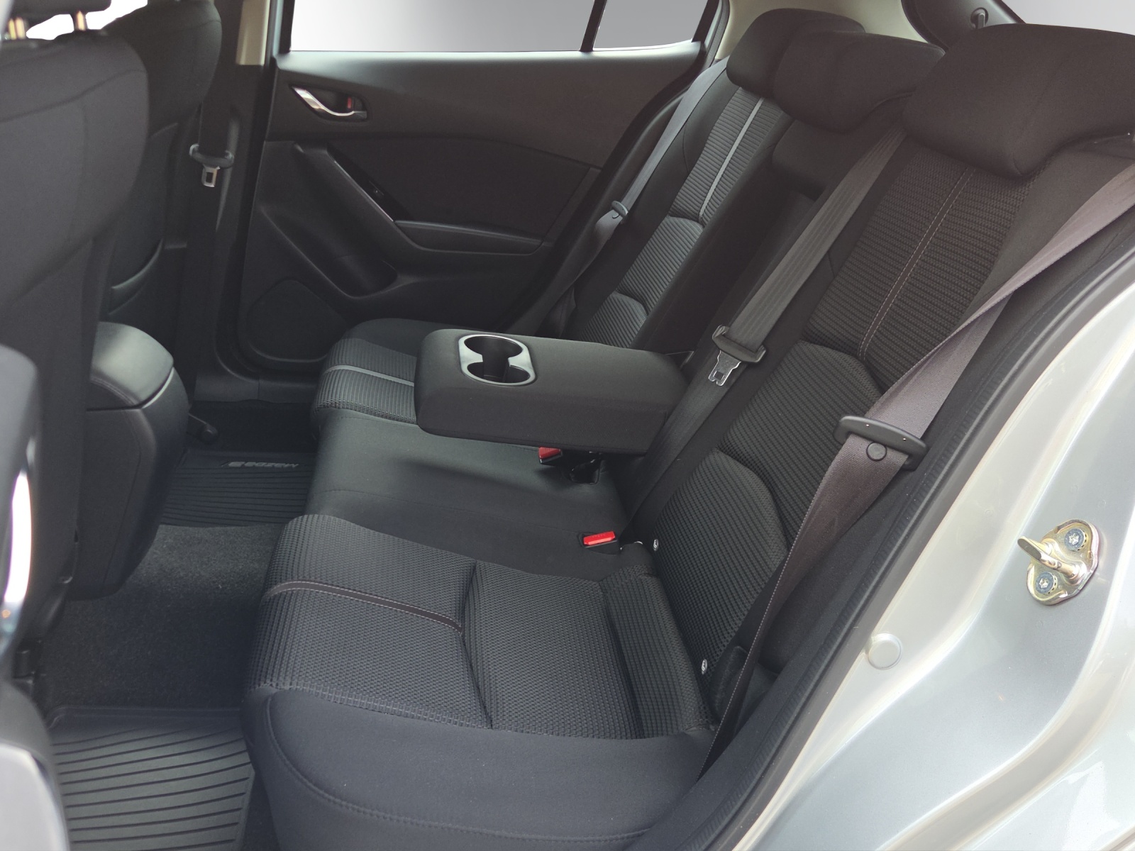 MAZDA 3 SKYACTIV-G 100 Ambition-image-9