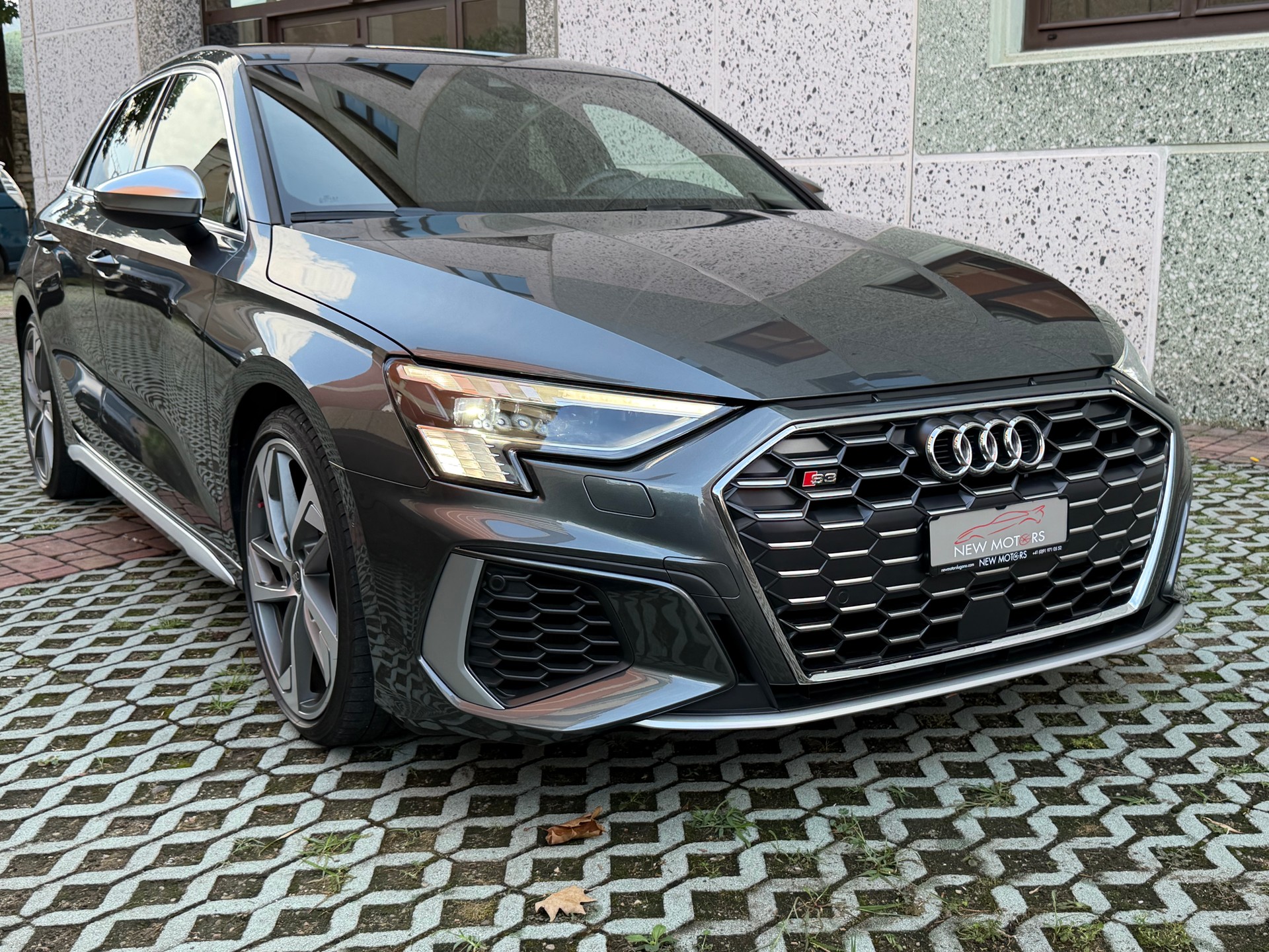 AUDI S3 Sportback 2.0 TFSI quattro S-tronic-image-3