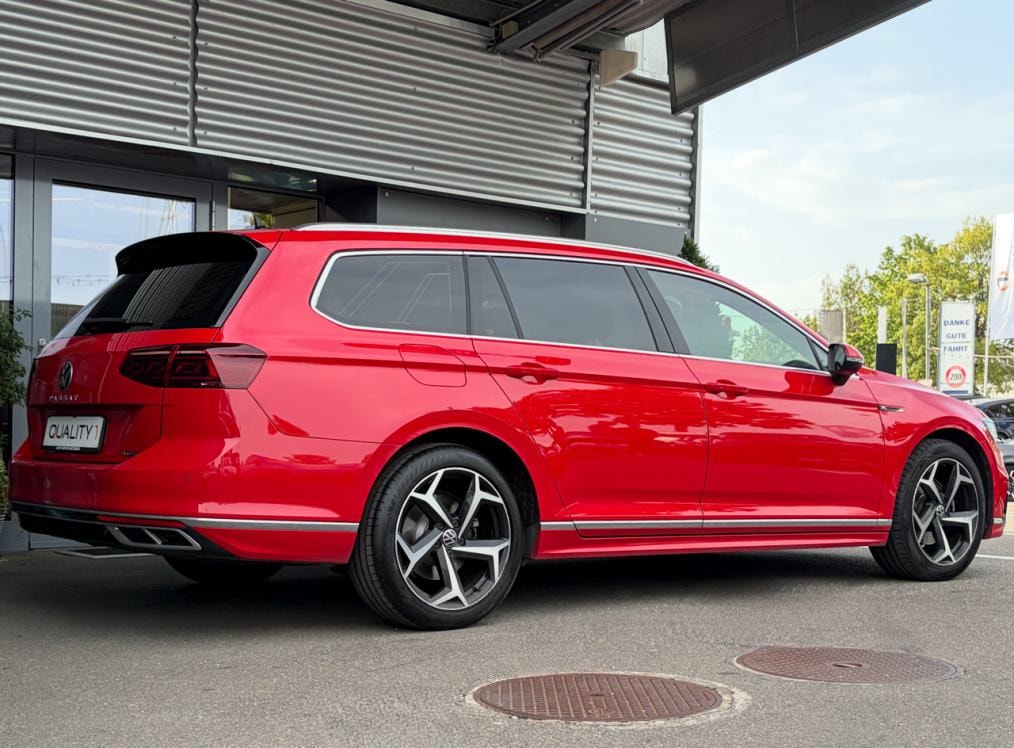 VW Passat 2.0 TDi BMT R-Line 4Motion-image-2