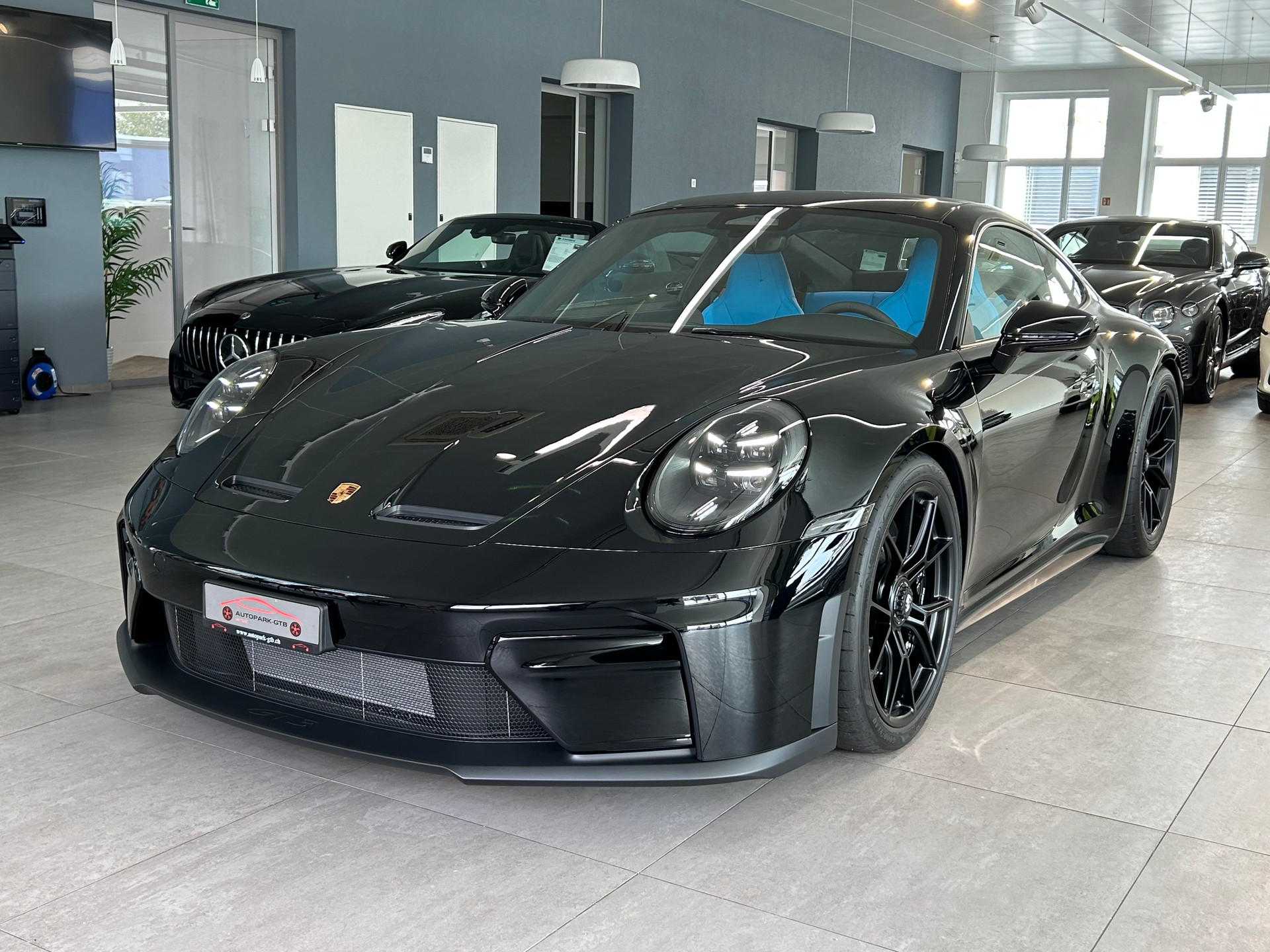 PORSCHE 911 GT3 Touring-image-0