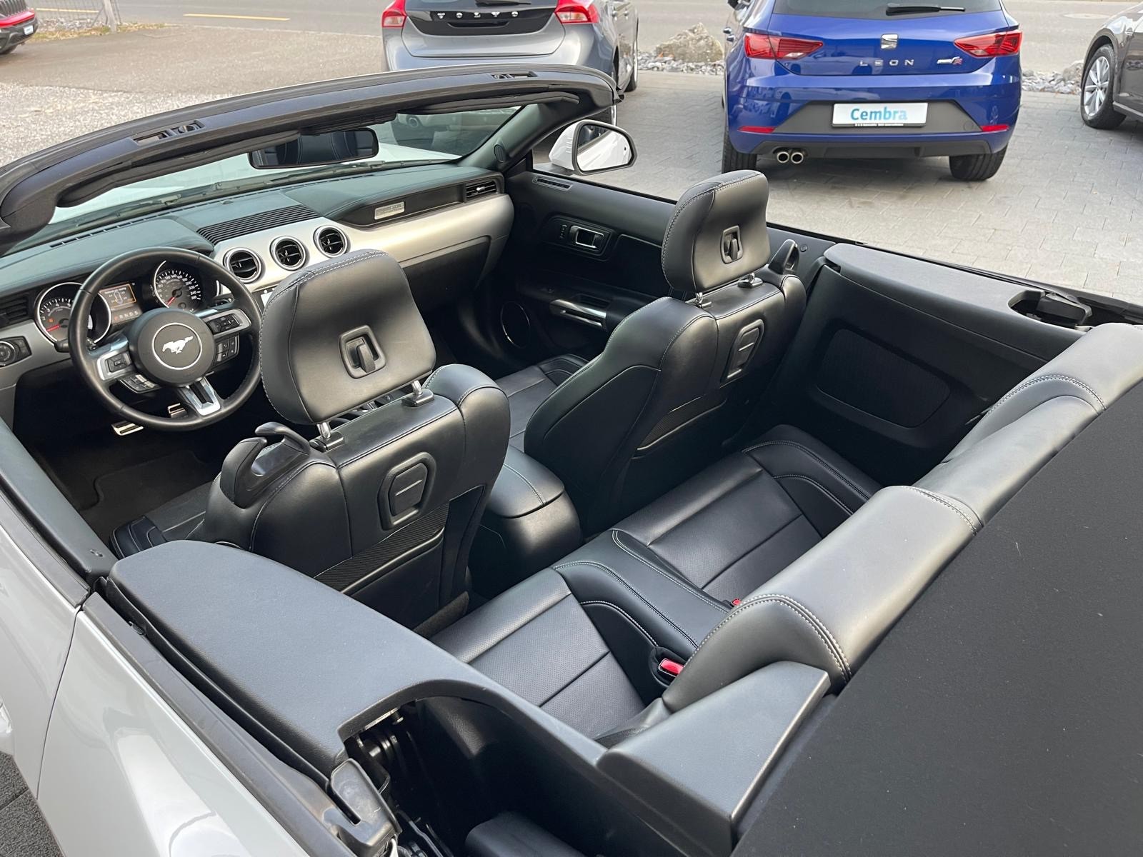 FORD Mustang Convertible 2.3 Automat-image-14