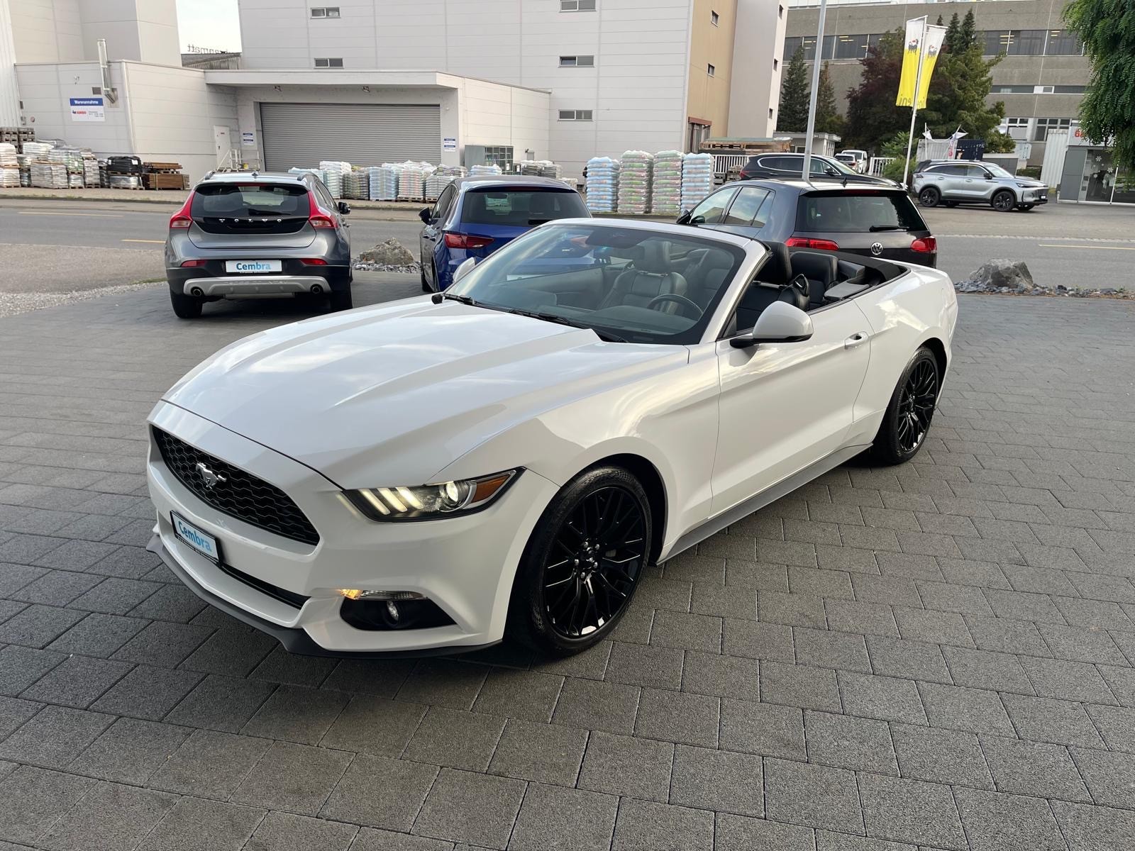 FORD Mustang Convertible 2.3 Automat-image-1