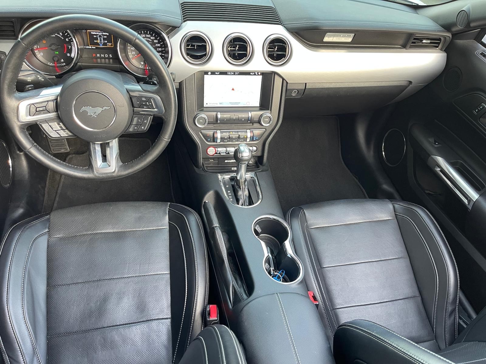 FORD Mustang Convertible 2.3 Automat-image-11