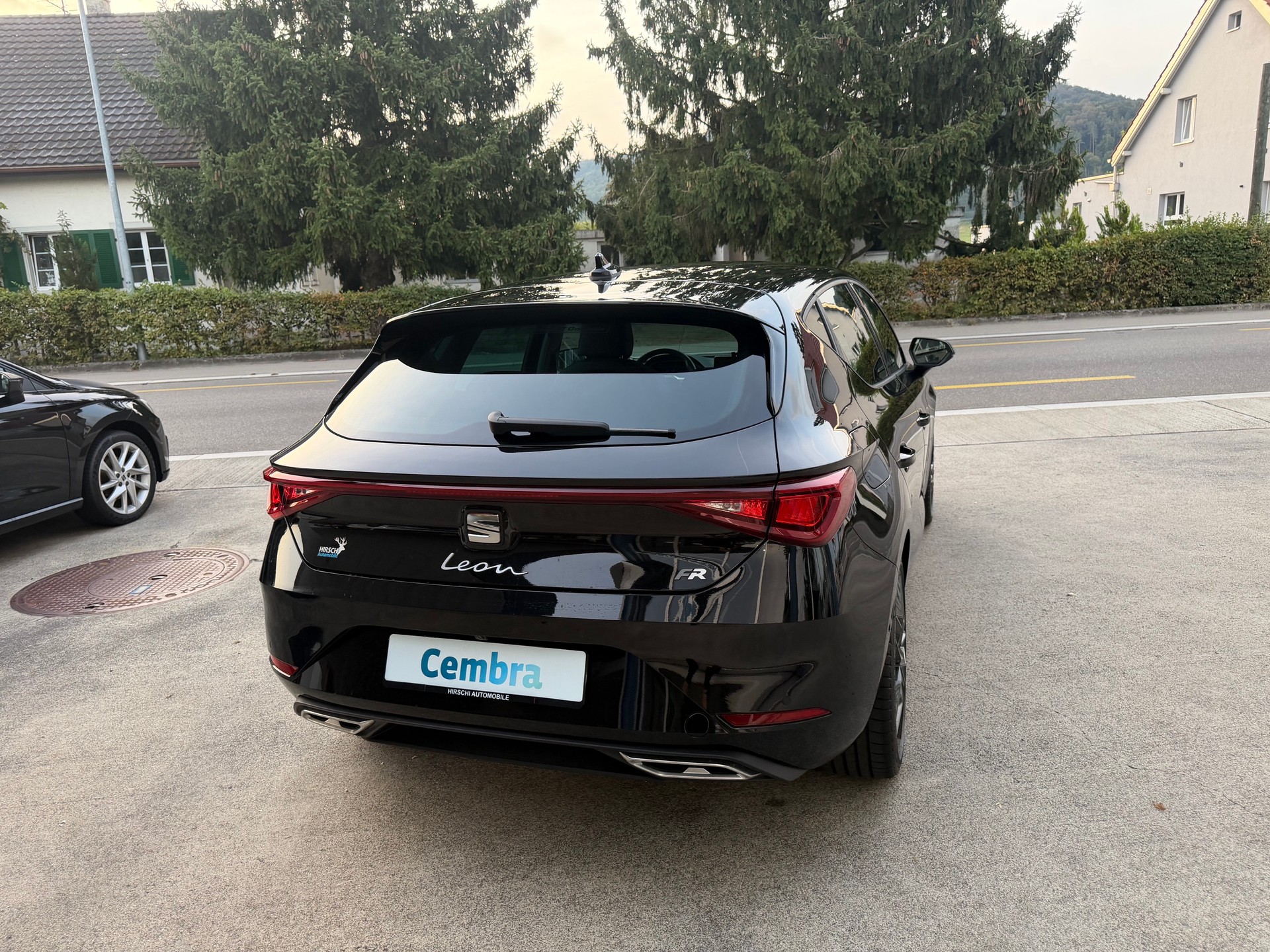 SEAT Leon 1.5 TSI DSG FR-image-3