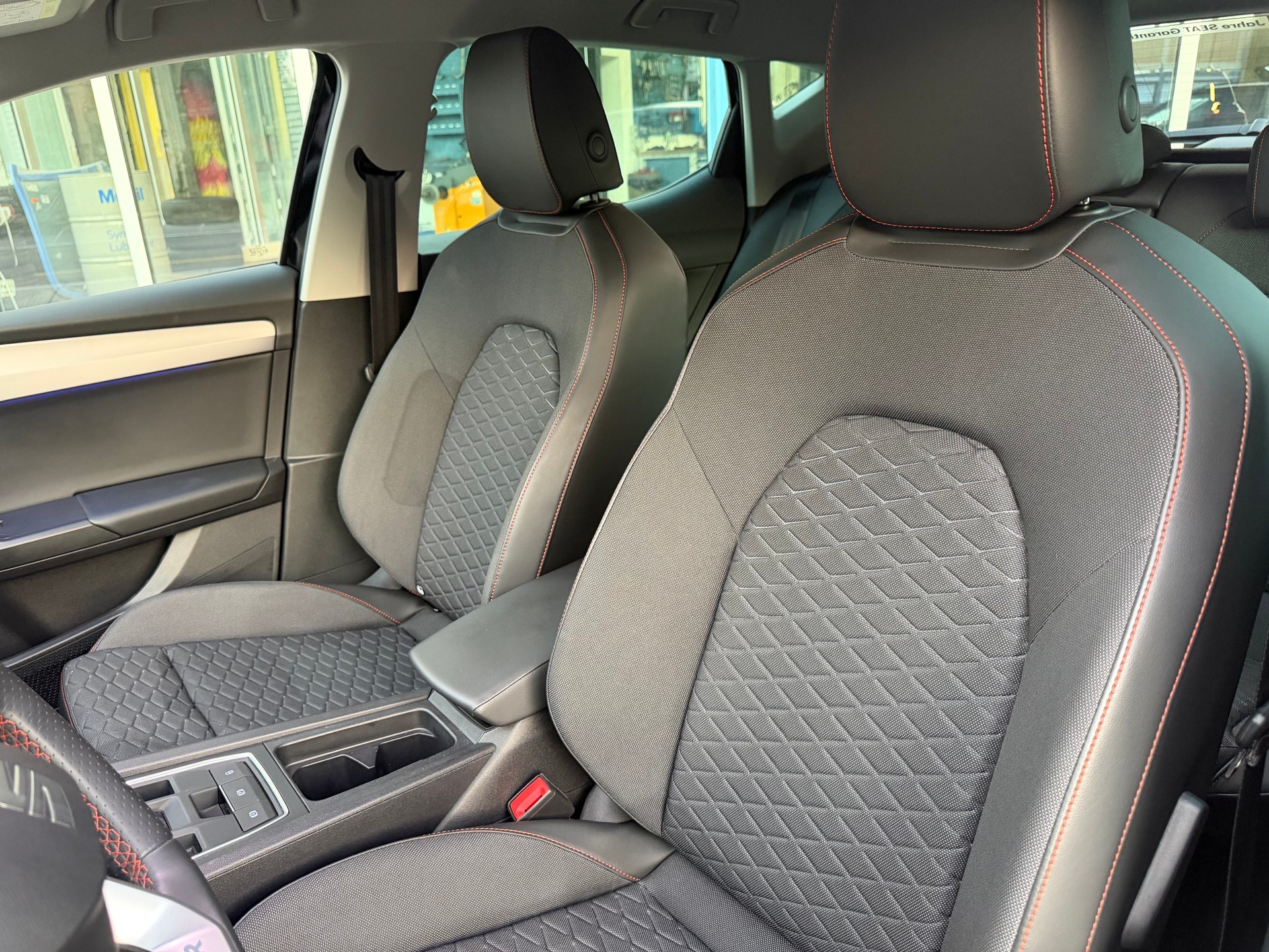 SEAT Leon 1.5 TSI DSG FR-image-7