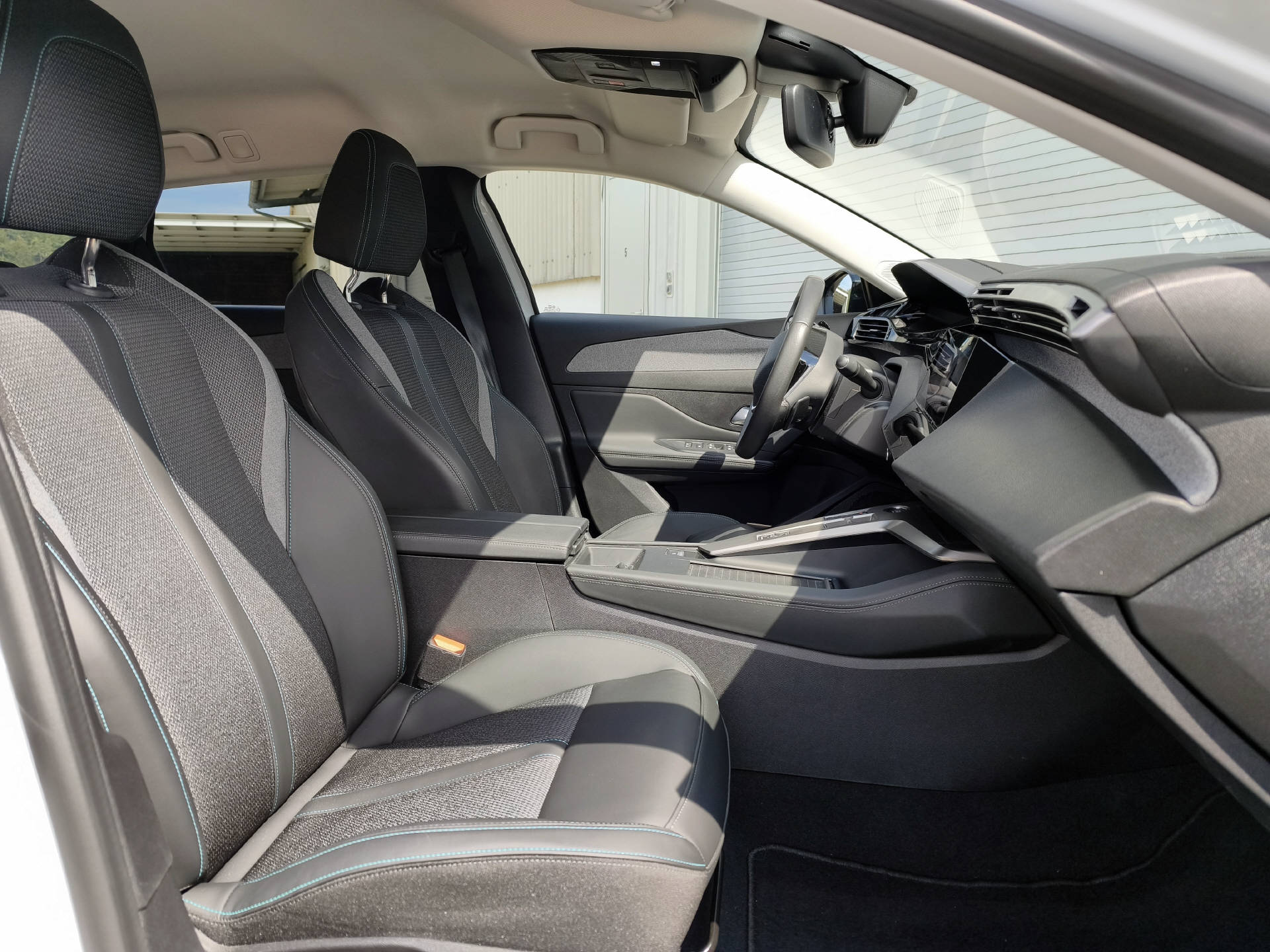 PEUGEOT 308 SW 1.2 Hybrid Allure-image-8