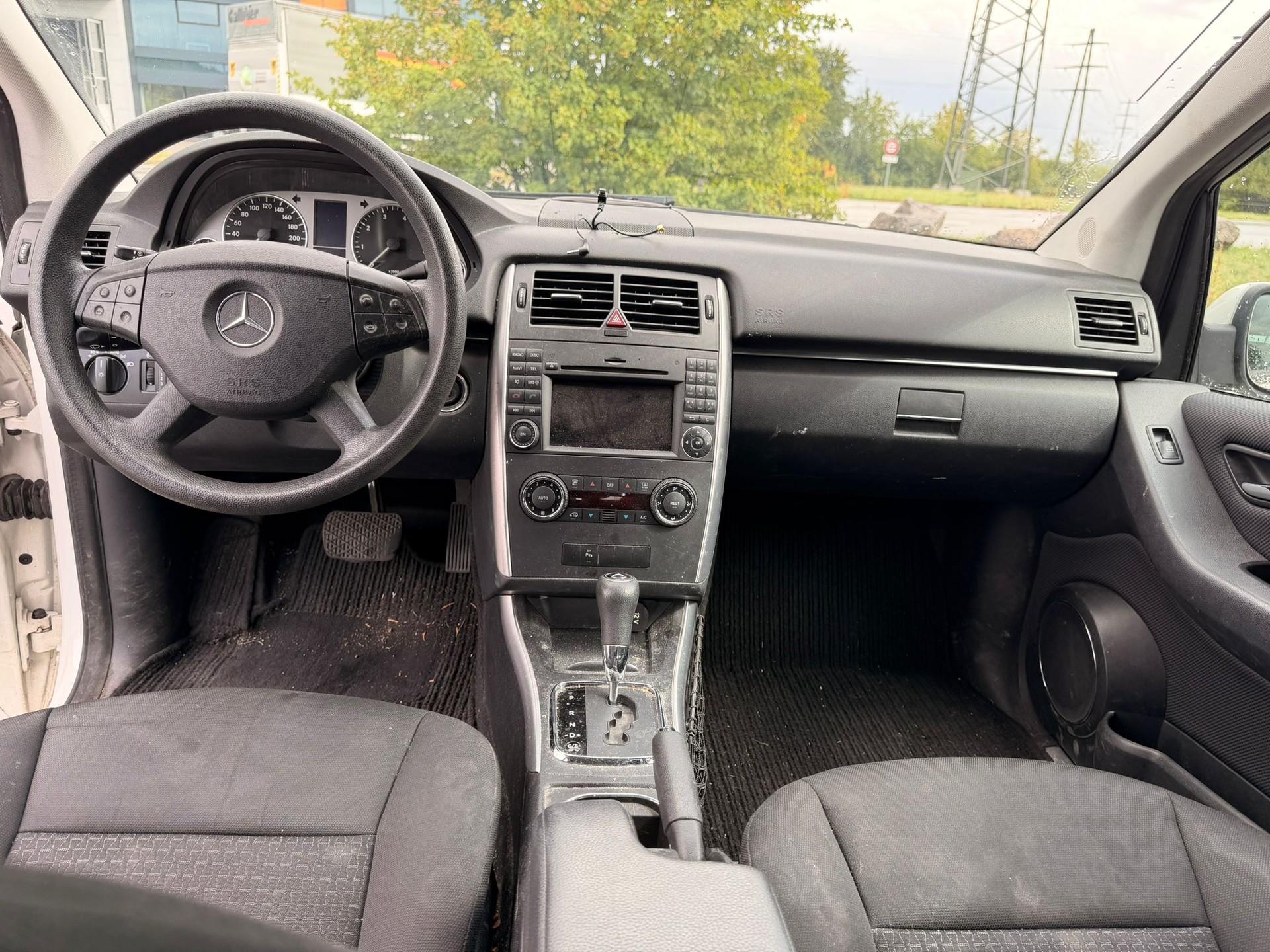MERCEDES-BENZ B 200 CDI Autotronic-image-5
