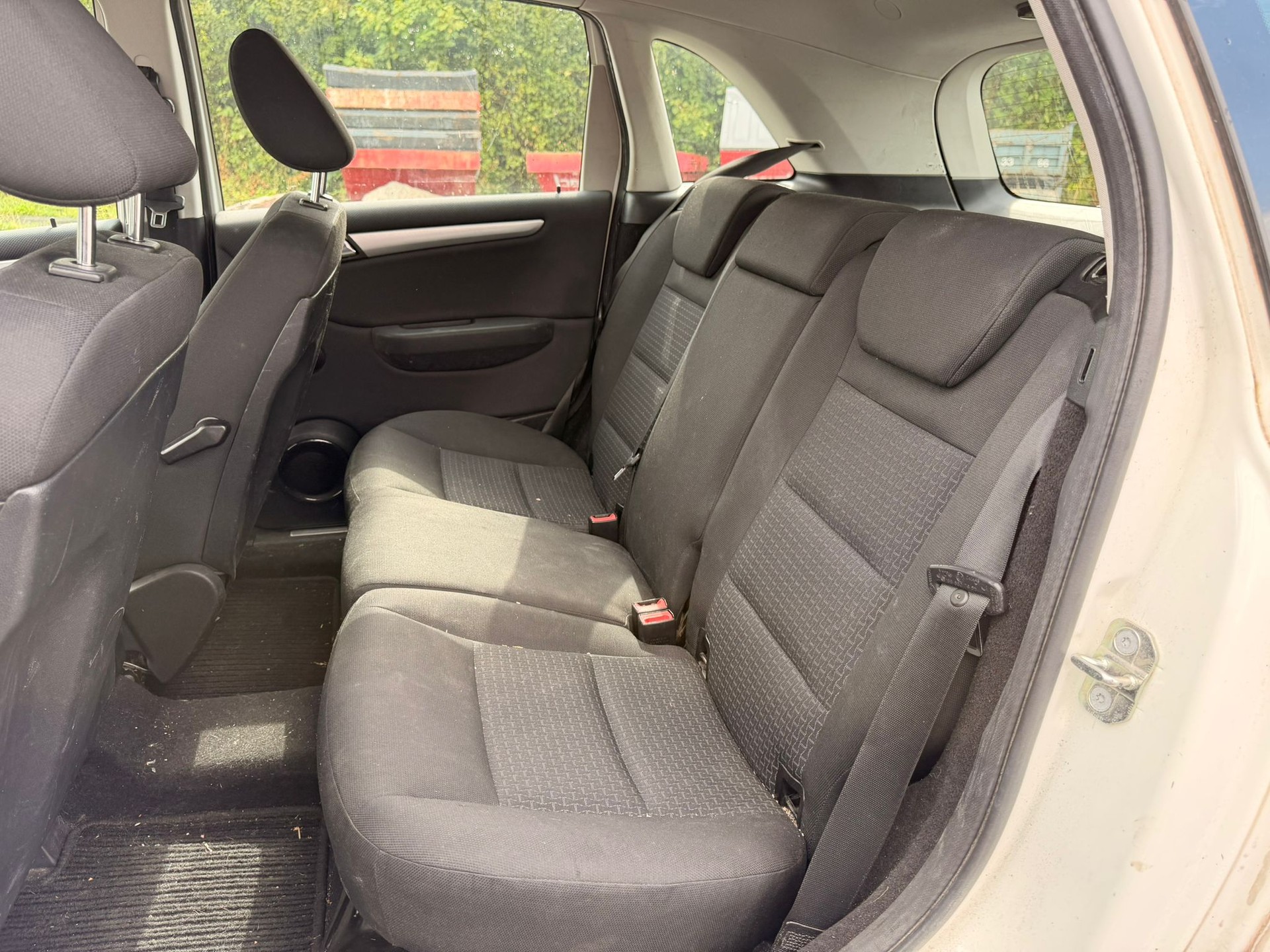 MERCEDES-BENZ B 200 CDI Autotronic-image-7