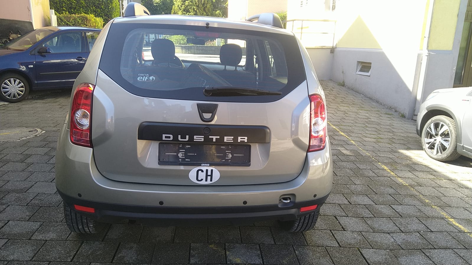 DACIA Duster 1.6 Lauréate 4x4-image-4