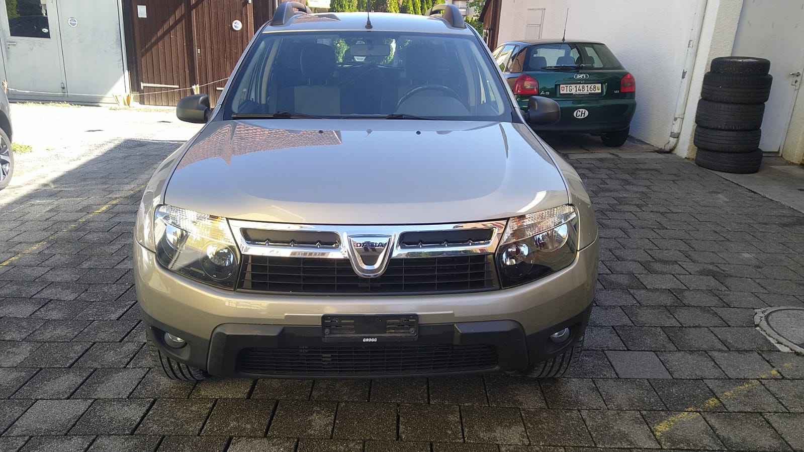 DACIA Duster 1.6 Lauréate 4x4-image-1