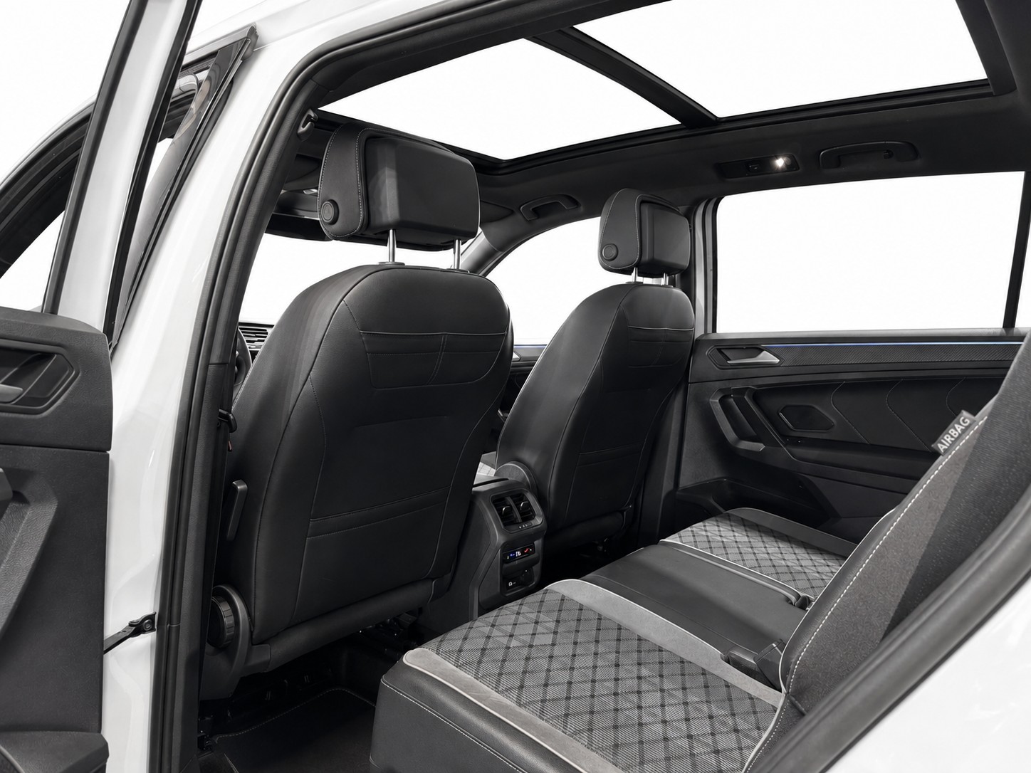 VW Tiguan Allspace 2.0 TDI SCR R-Line 4Motion DSG *7-Plätzer * Anhängerkupplung * Panorama-Glasdach * Black Style * Standheizung *-image-11