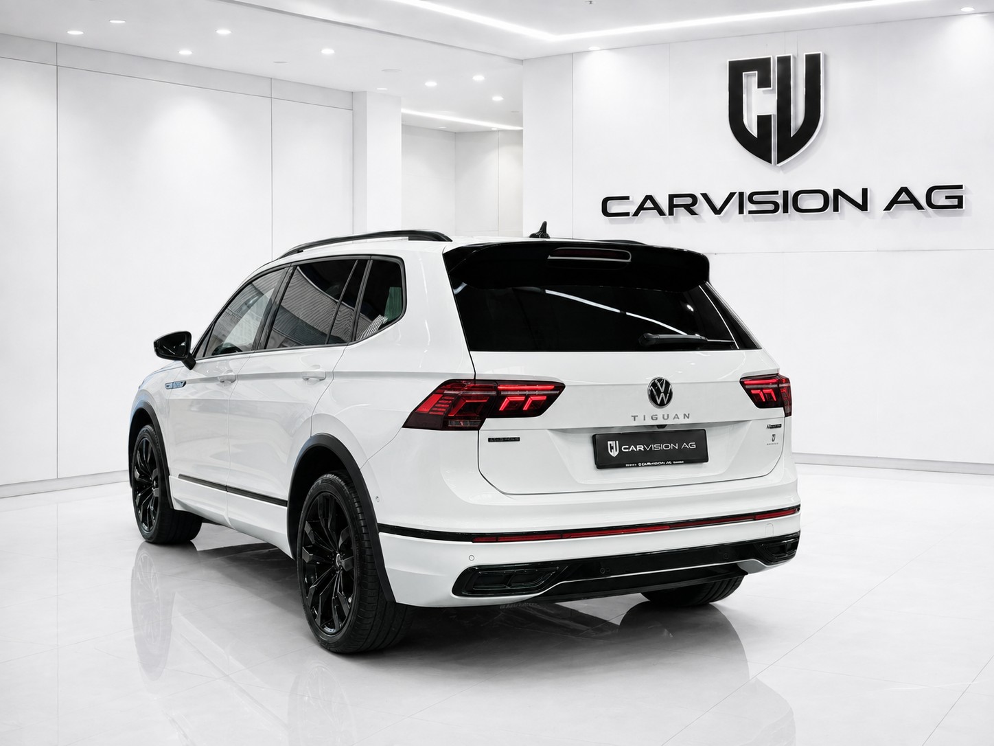 VW Tiguan Allspace 2.0 TDI SCR R-Line 4Motion DSG *7-Plätzer * Anhängerkupplung * Panorama-Glasdach * Black Style * Standheizung *-image-4
