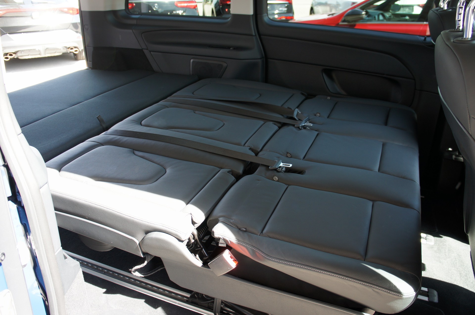 MERCEDES-BENZ V 300 d kompakt 4Matic 9G-Tronic kurz-image-15