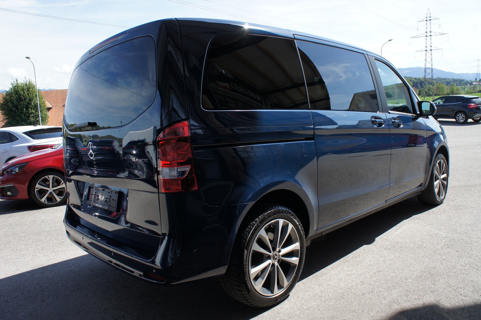 MERCEDES-BENZ V 300 d kompakt 4Matic 9G-Tronic kurz-image-4