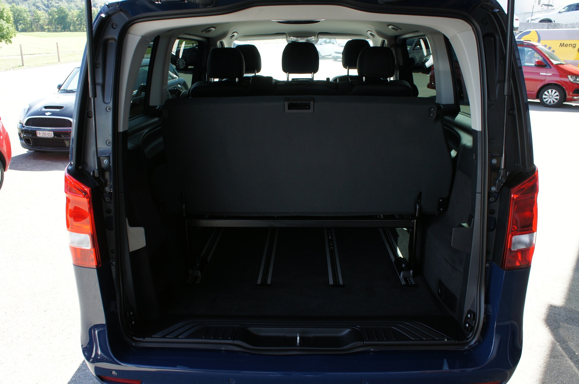 MERCEDES-BENZ V 300 d kompakt 4Matic 9G-Tronic kurz-image-12