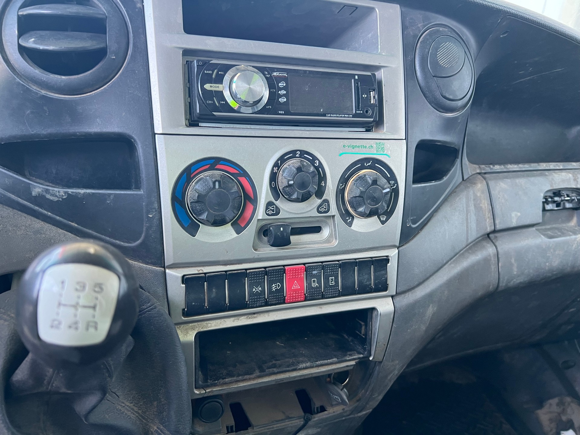 IVECO 35C13 Pont fixe avec grue kran EURO 4-image-6